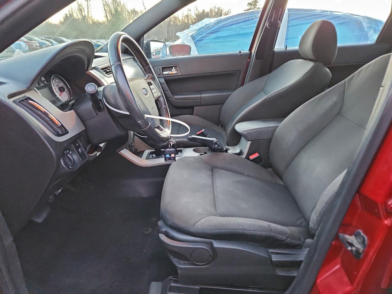 2010 Ford Focus Ses Red vin: 1FAHP3GN2AW252824