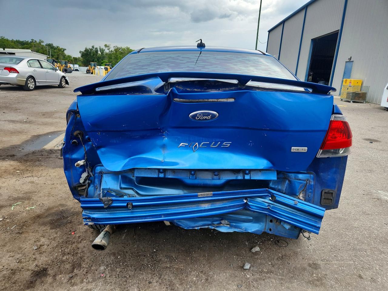2011 Ford Focus Ses Blue vin: 1FAHP3GN2BW184820