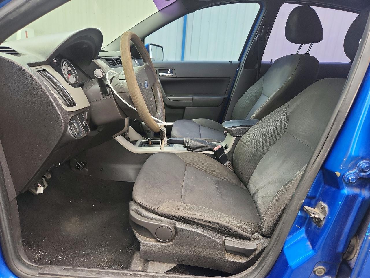 2011 Ford Focus Ses Blue vin: 1FAHP3GN2BW184820