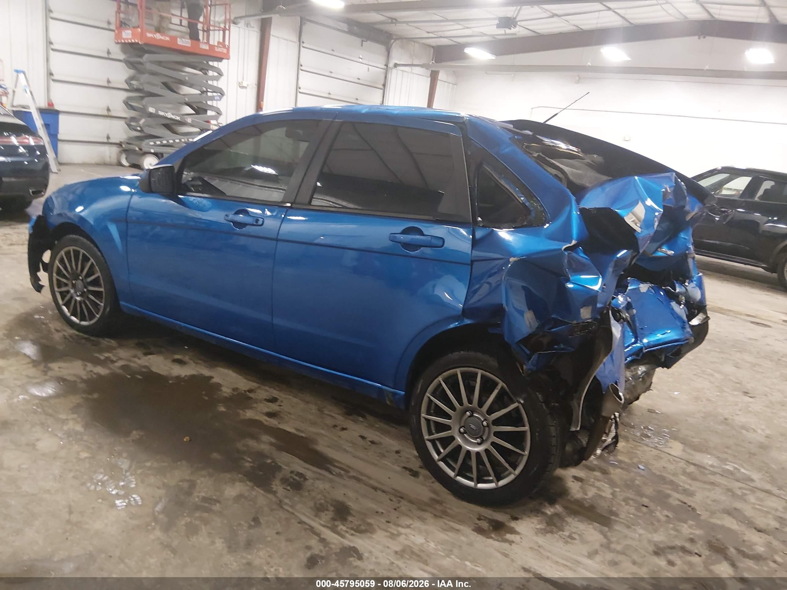 2011 Ford Focus Ses Blue vin: 1FAHP3GN2BW190441