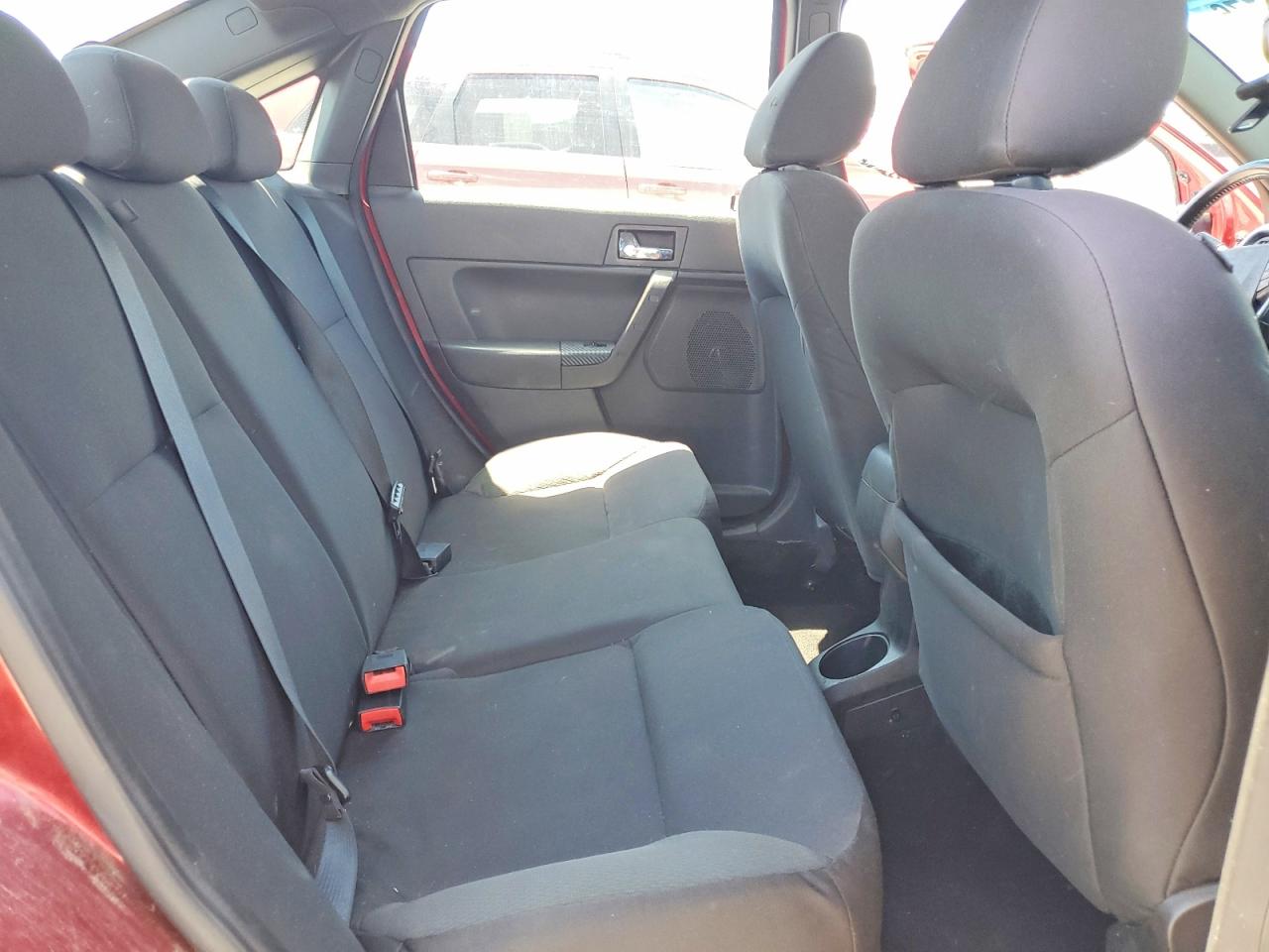 2011 Ford Focus Ses Red vin: 1FAHP3GN3BW153415