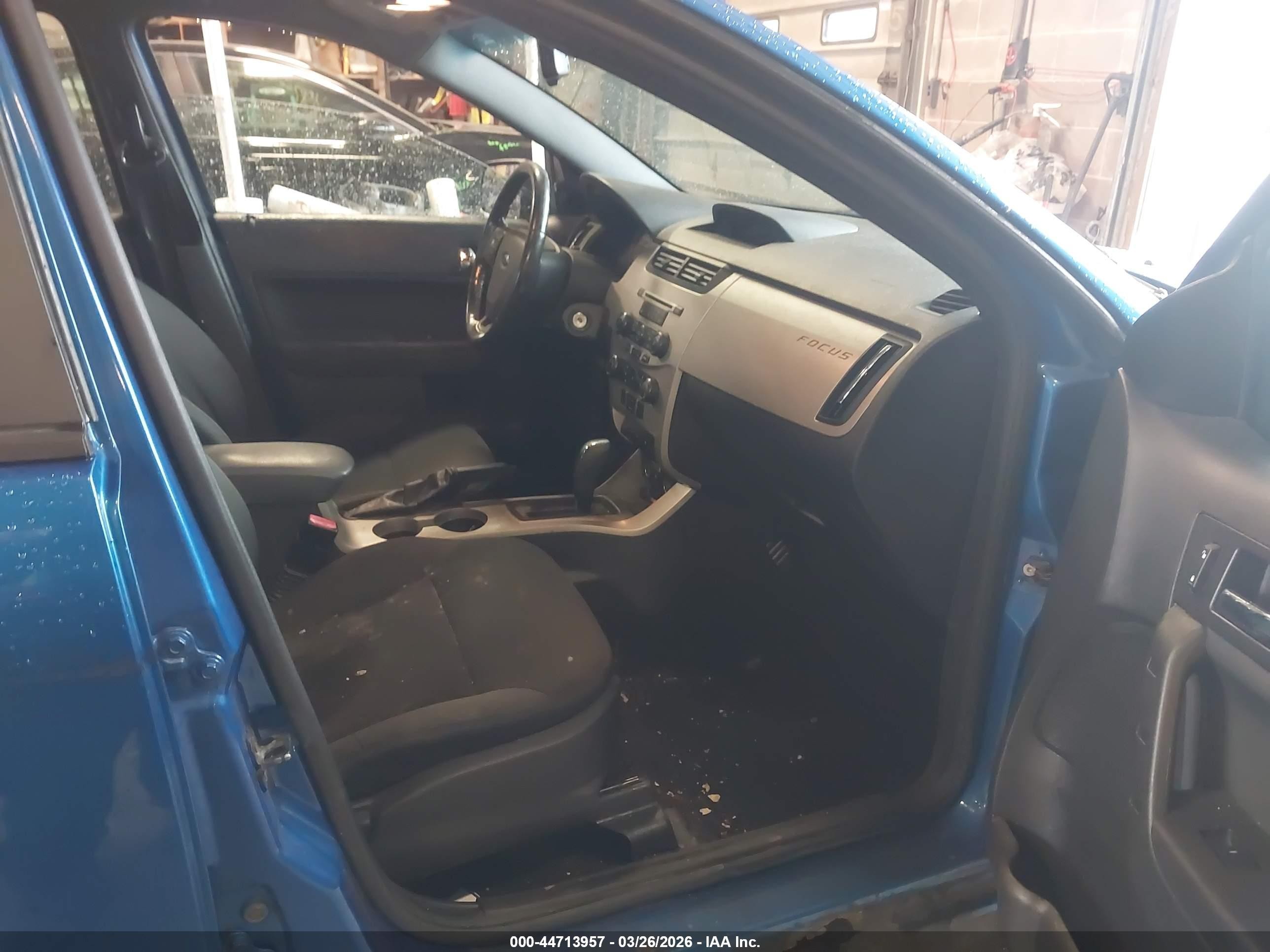 2010 Ford Focus Ses Blue vin: 1FAHP3GN4AW200398