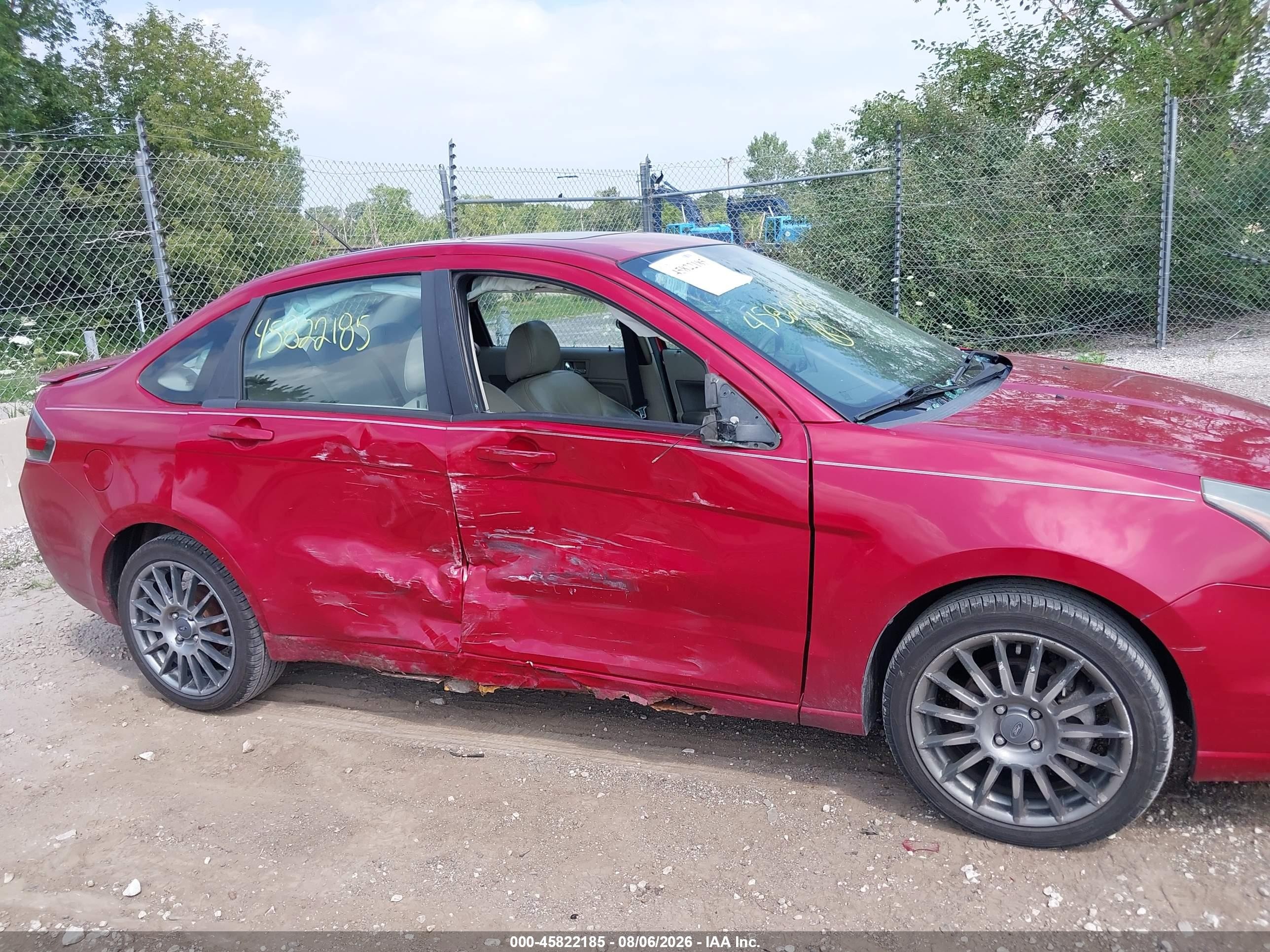 2010 Ford Focus Ses Red vin: 1FAHP3GN4AW270967
