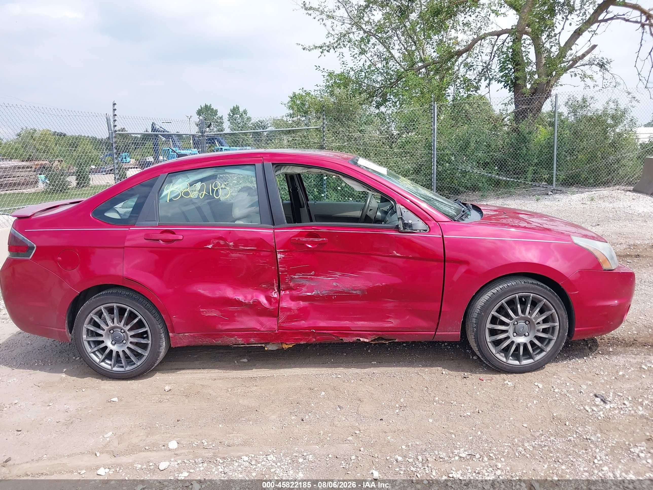 2010 Ford Focus Ses Red vin: 1FAHP3GN4AW270967