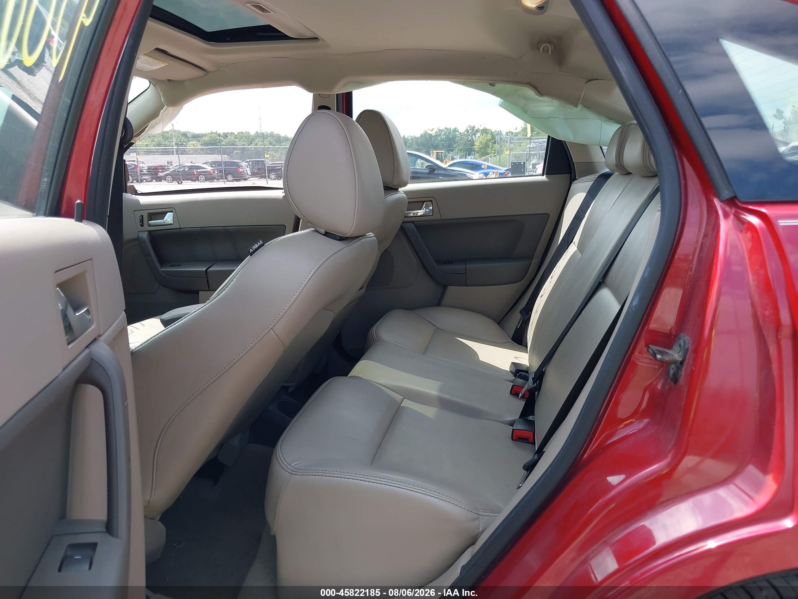 2010 Ford Focus Ses Red vin: 1FAHP3GN4AW270967