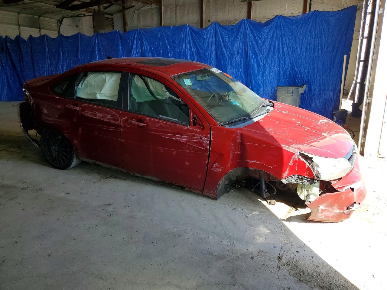 2011 Ford Focus Ses Red vin: 1FAHP3GN4BW162138