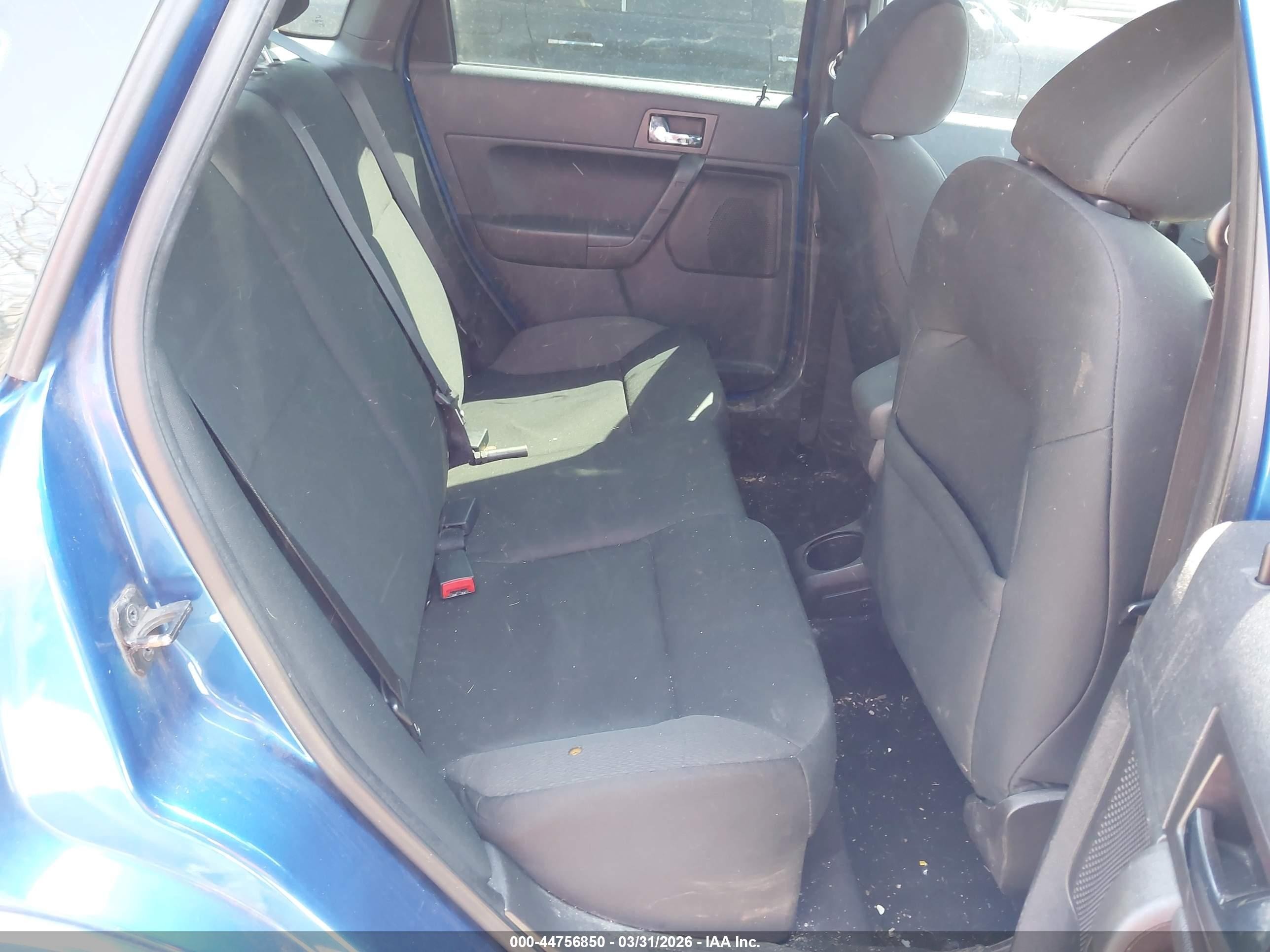 2010 Ford Focus Ses Blue vin: 1FAHP3GN5AW191548