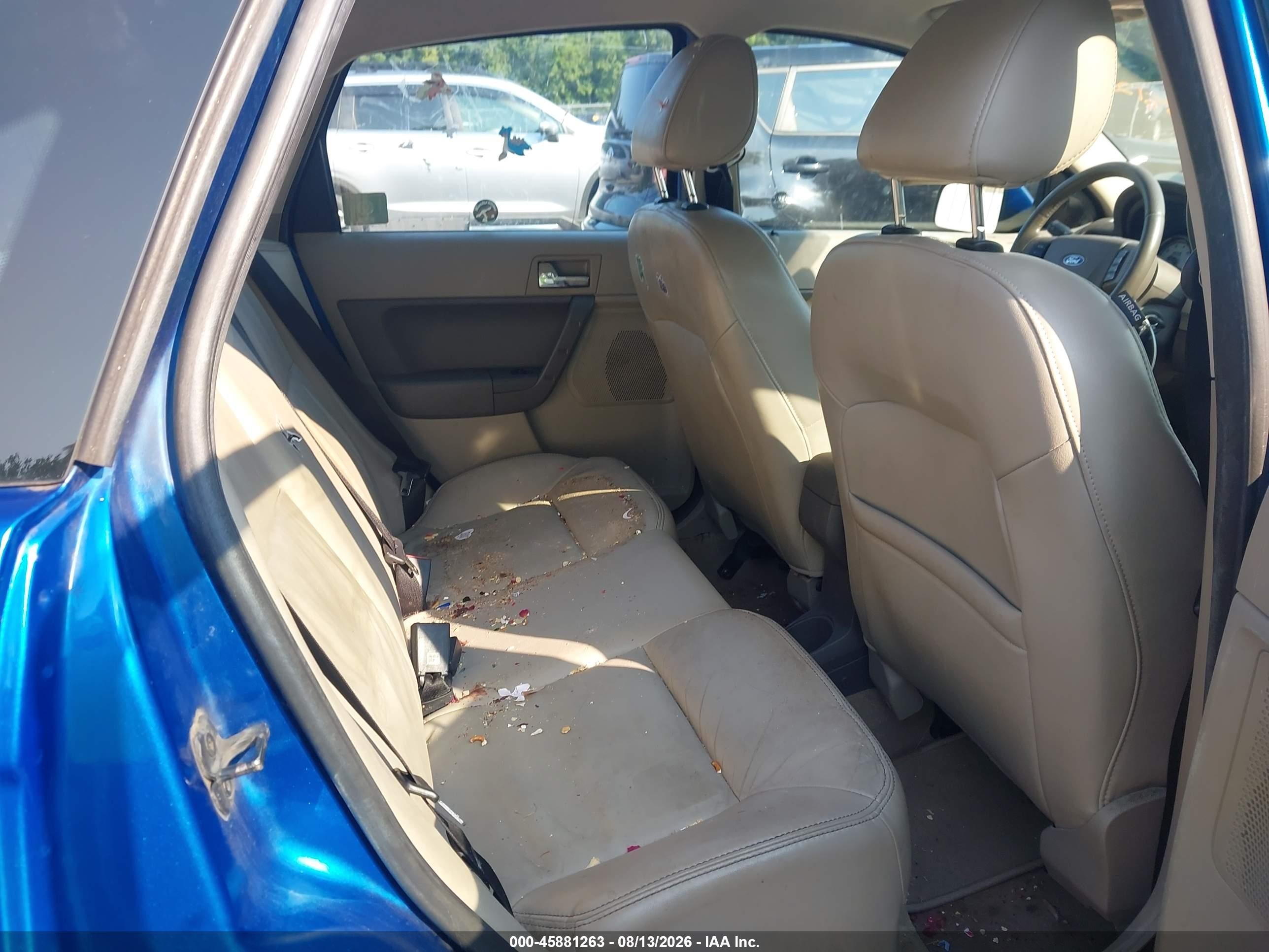 2010 Ford Focus Ses Blue vin: 1FAHP3GN6AW129110