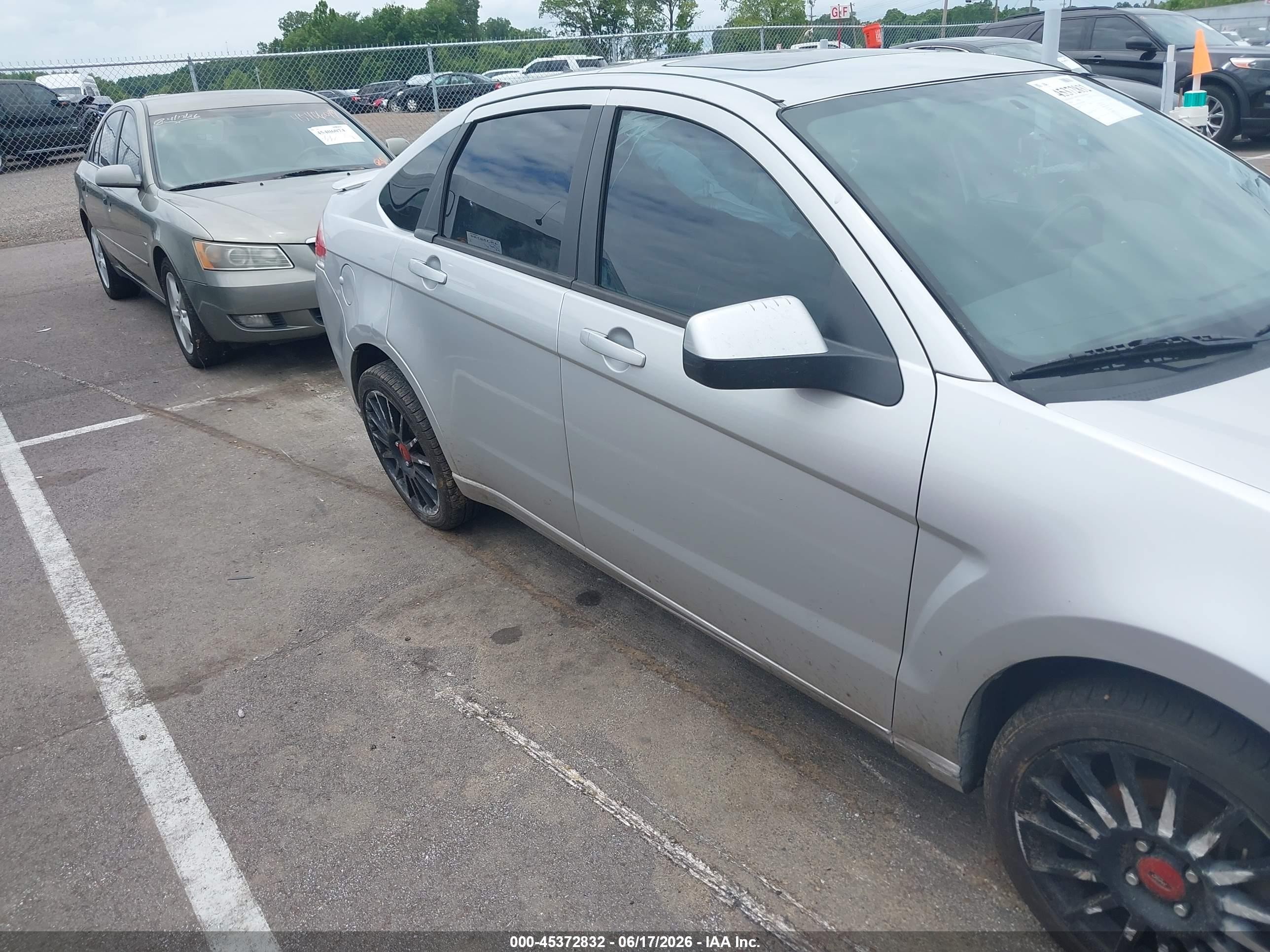 2010 Ford Focus Ses Gray vin: 1FAHP3GN6AW169672