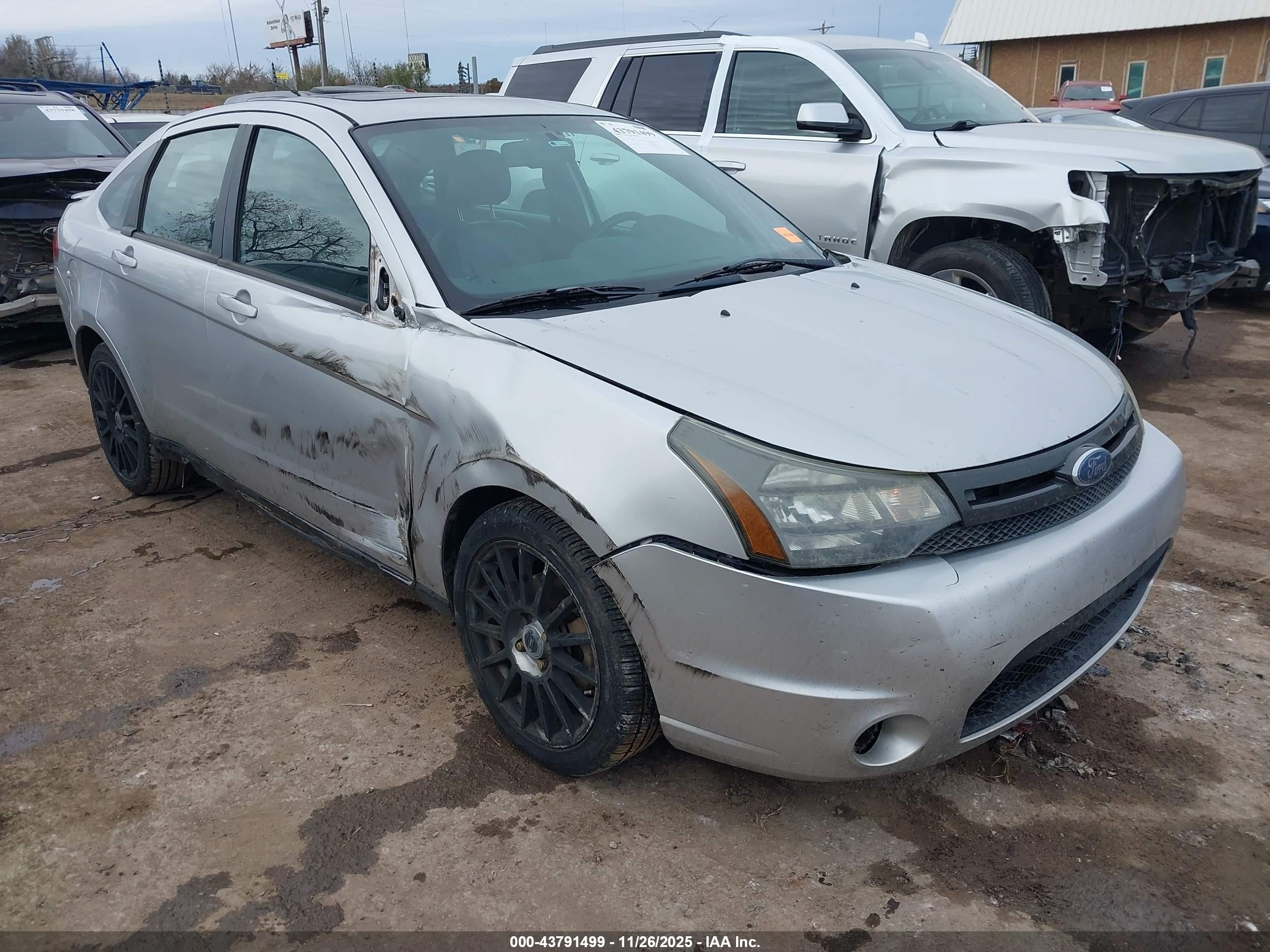 2010 Ford Focus Ses Silver vin: 1FAHP3GN6AW176041