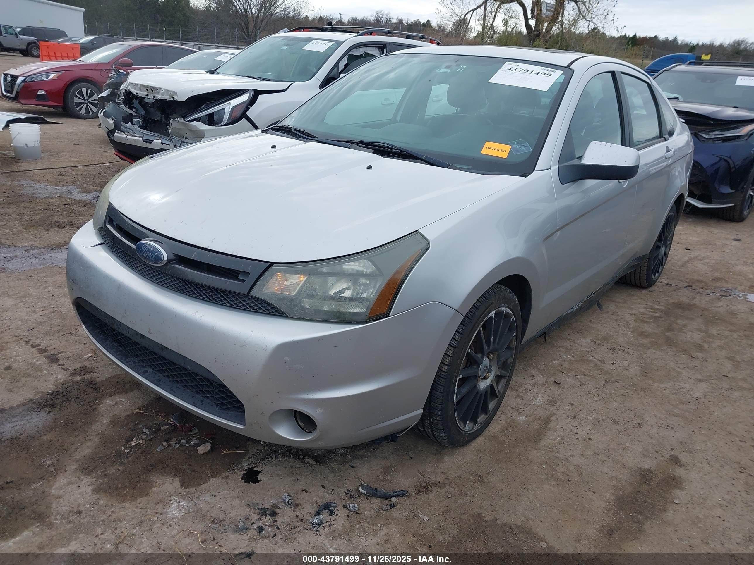 2010 Ford Focus Ses Silver vin: 1FAHP3GN6AW176041