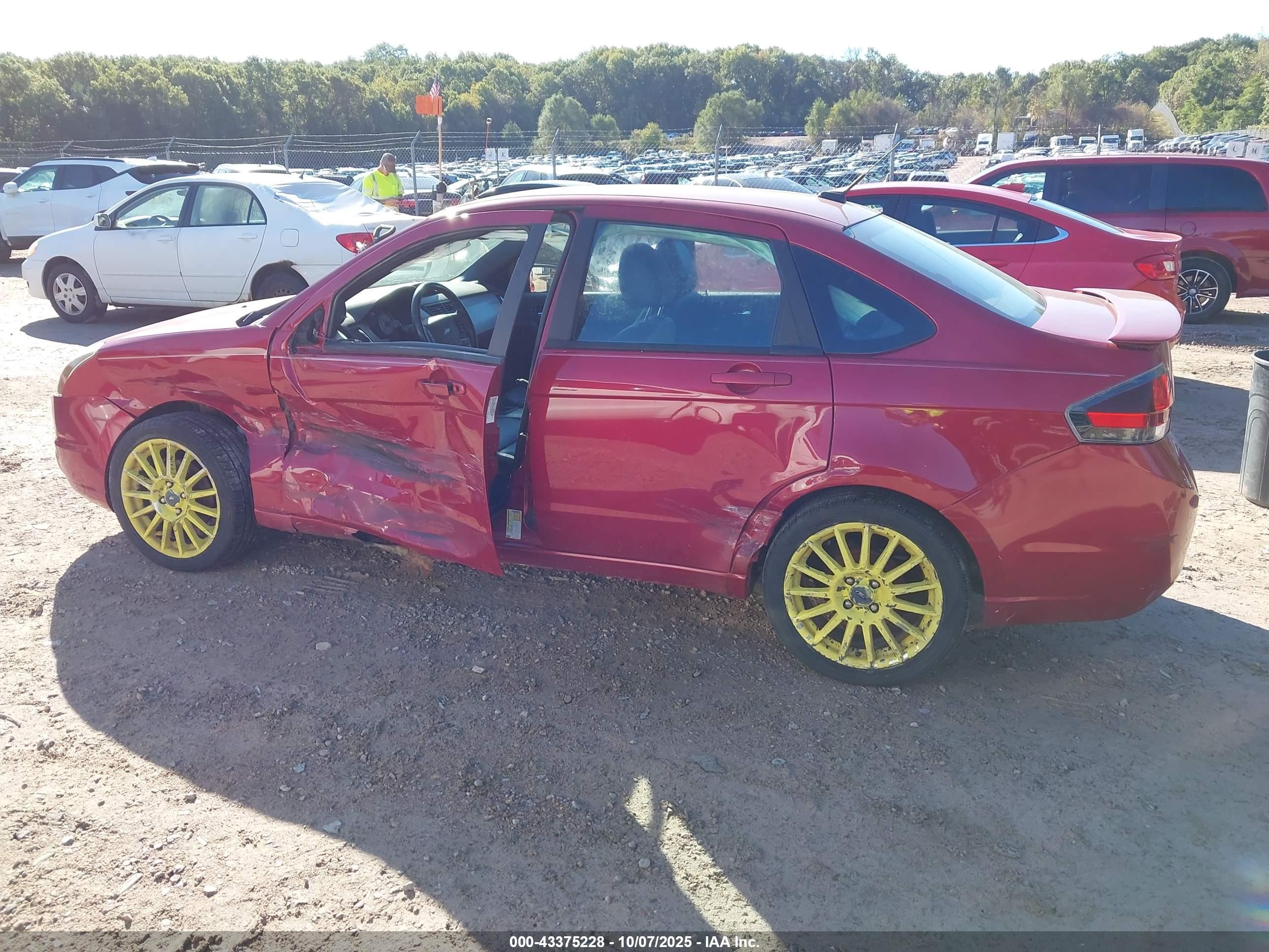 2010 Ford Focus Ses Red vin: 1FAHP3GN7AW287990