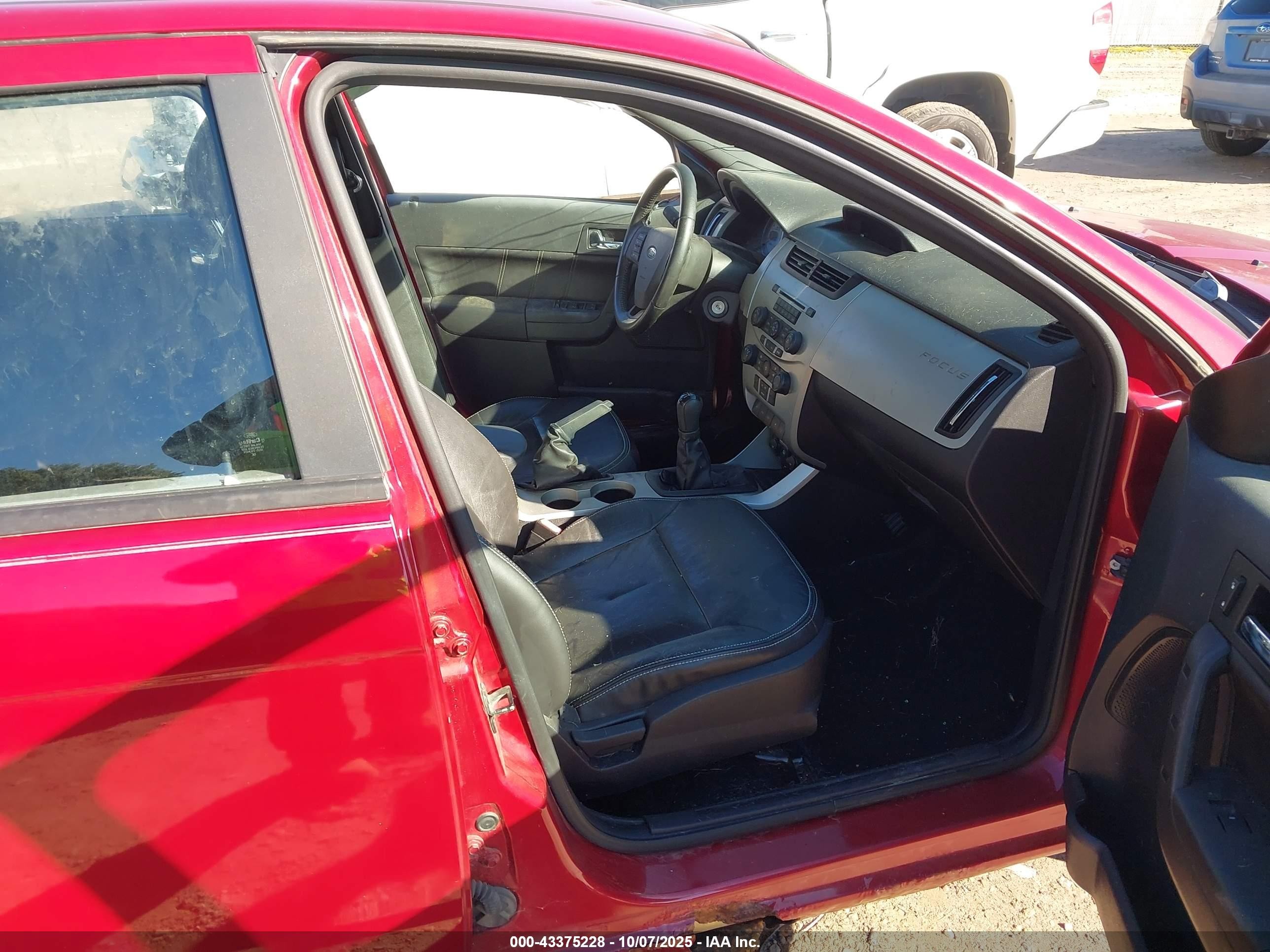 2010 Ford Focus Ses Red vin: 1FAHP3GN7AW287990