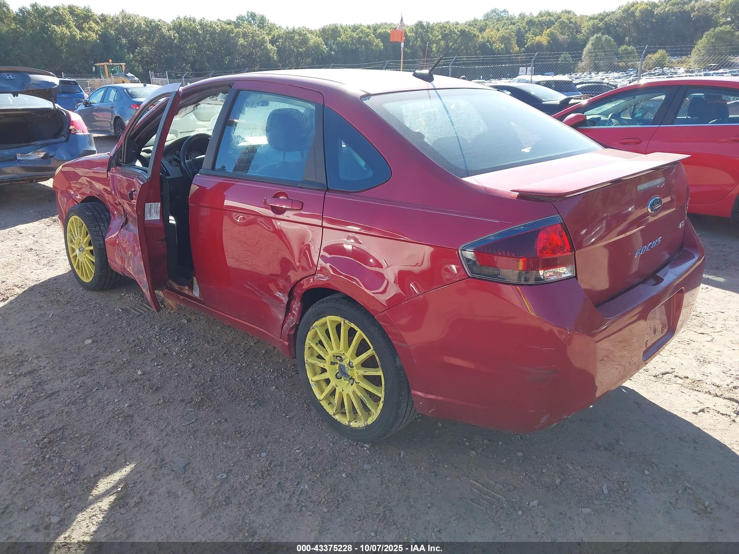 2010 Ford Focus Ses Red vin: 1FAHP3GN7AW287990