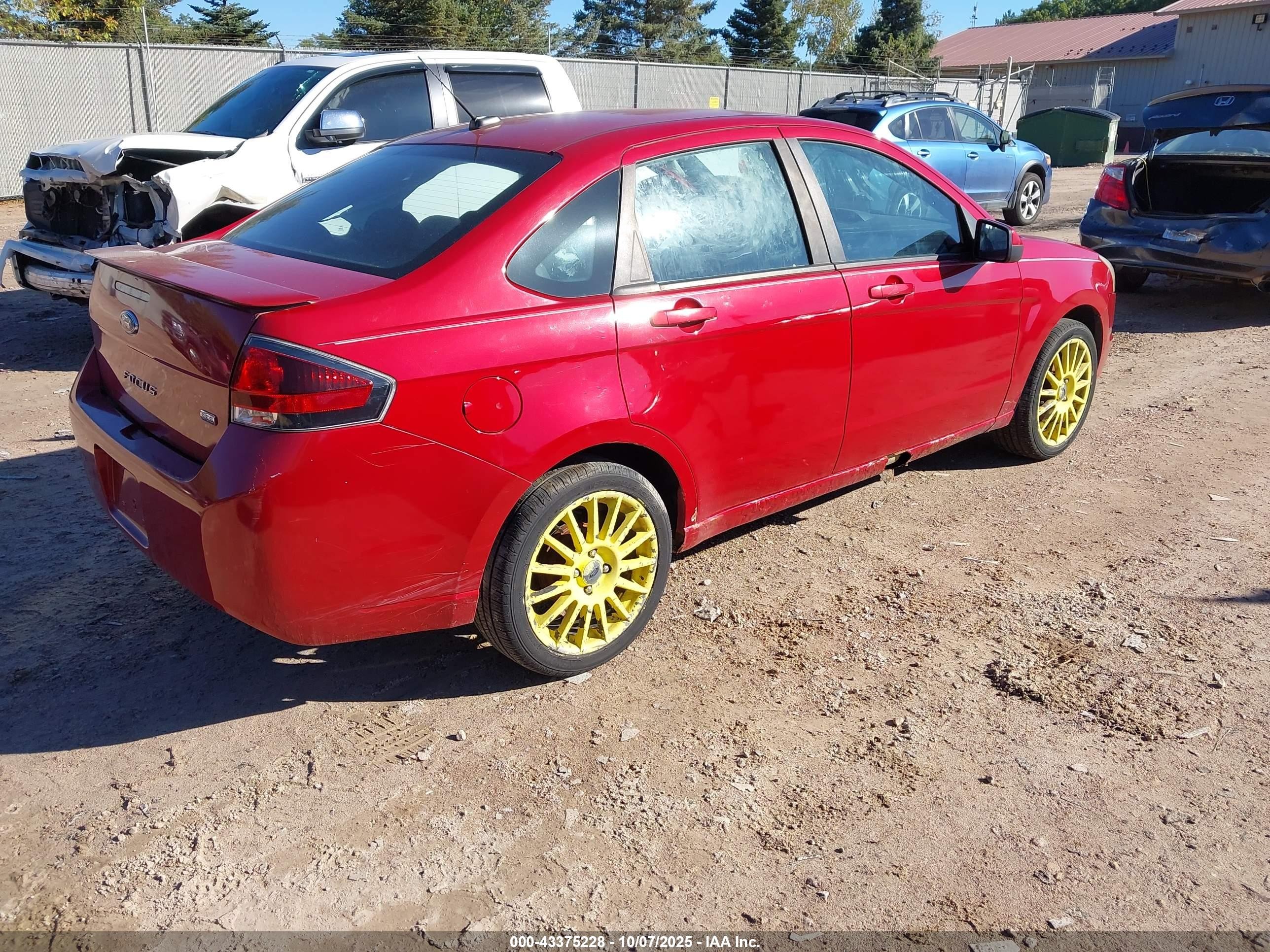 2010 Ford Focus Ses Red vin: 1FAHP3GN7AW287990