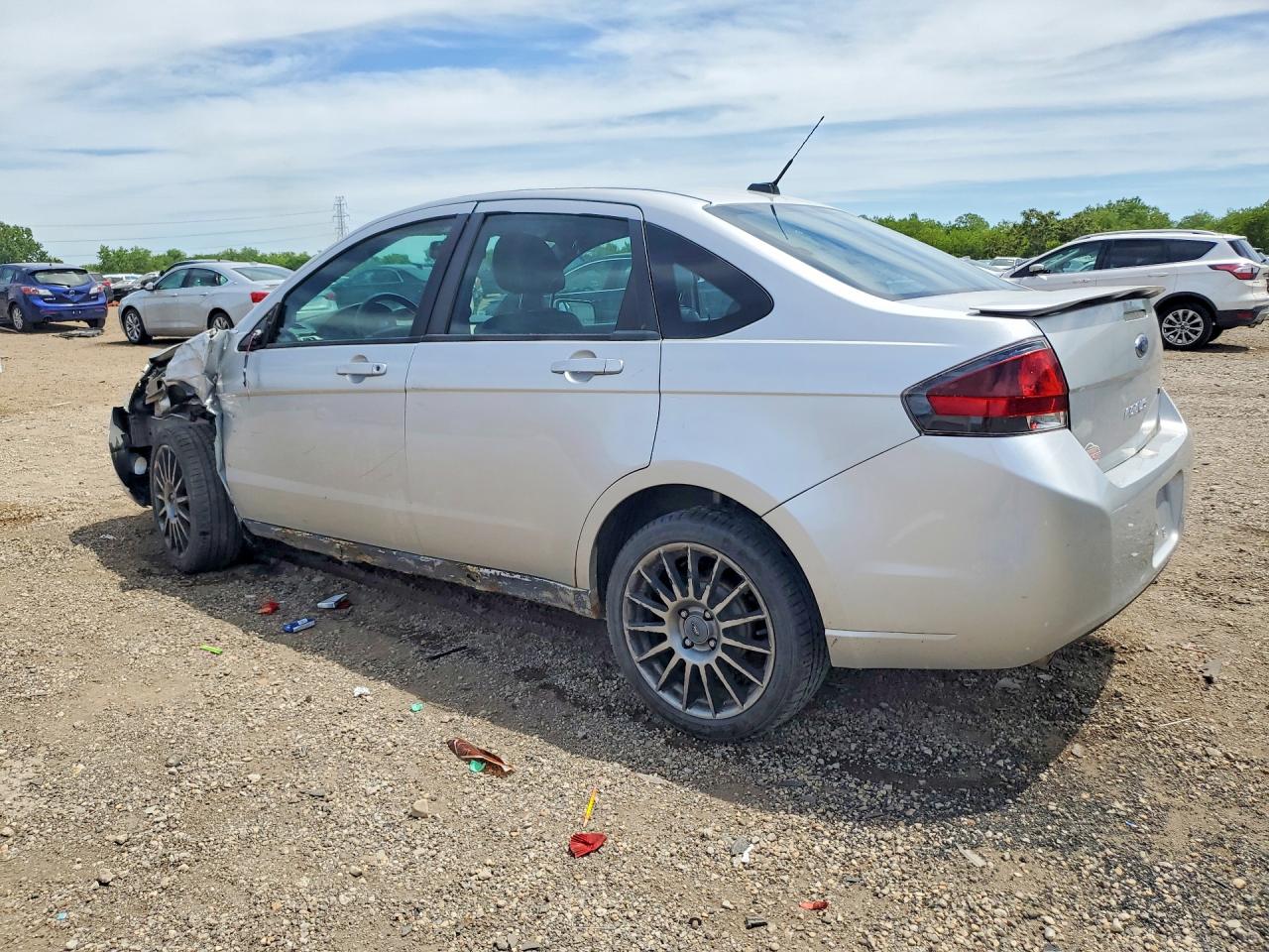 2011 Ford Focus Ses Серебряный vin: 1FAHP3GN7BW110762