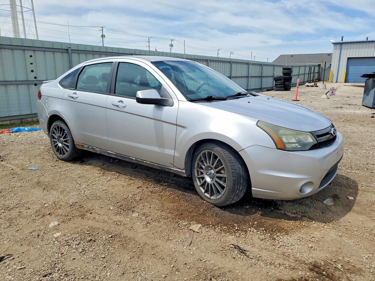 2011 Ford Focus Ses Серебряный vin: 1FAHP3GN7BW110762