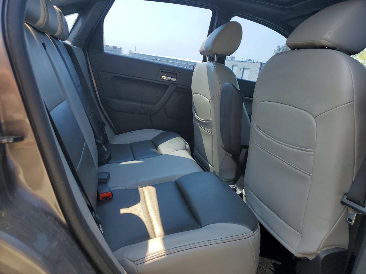 2011 Ford Focus Ses Gray vin: 1FAHP3GN7BW203152