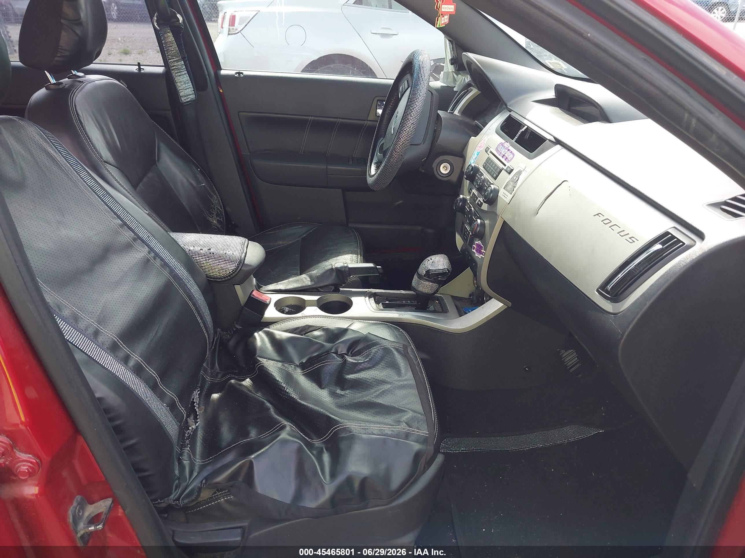 2011 Ford Focus Ses Red vin: 1FAHP3GN9BW148462