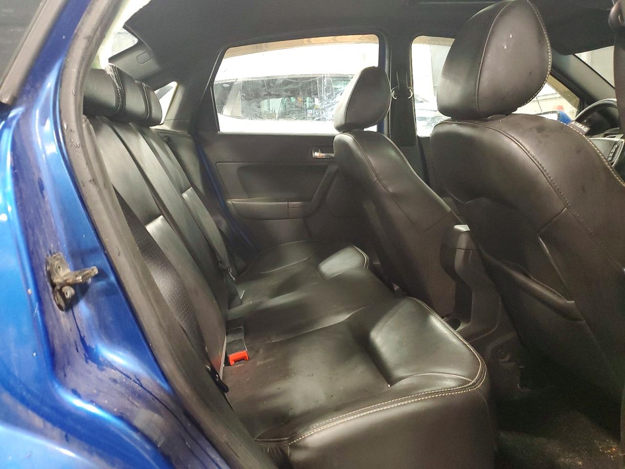 2011 Ford Focus Ses Blue vin: 1FAHP3GN9BW180618