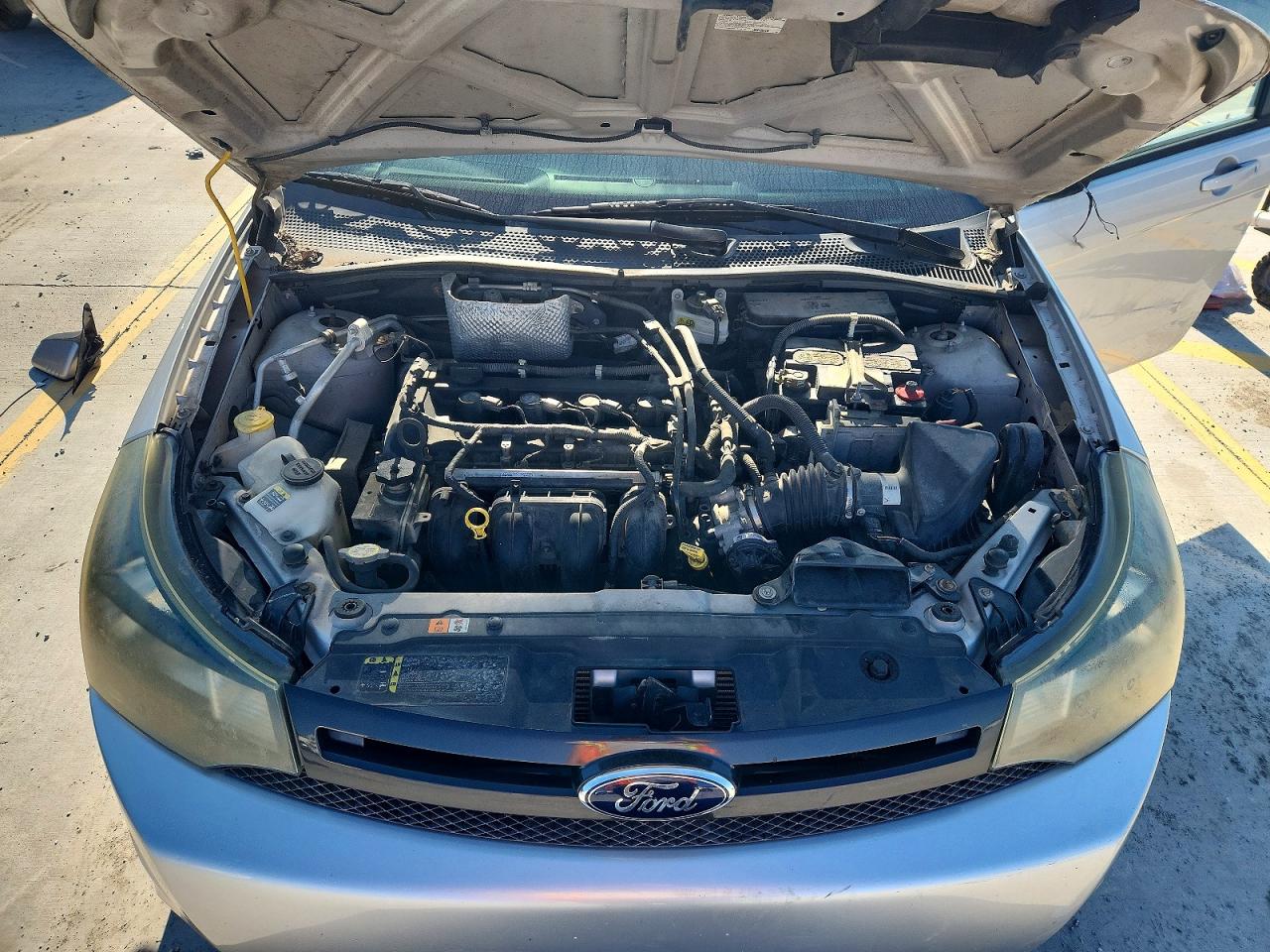 2010 Ford Focus Ses Silver vin: 1FAHP3GNXAW180836