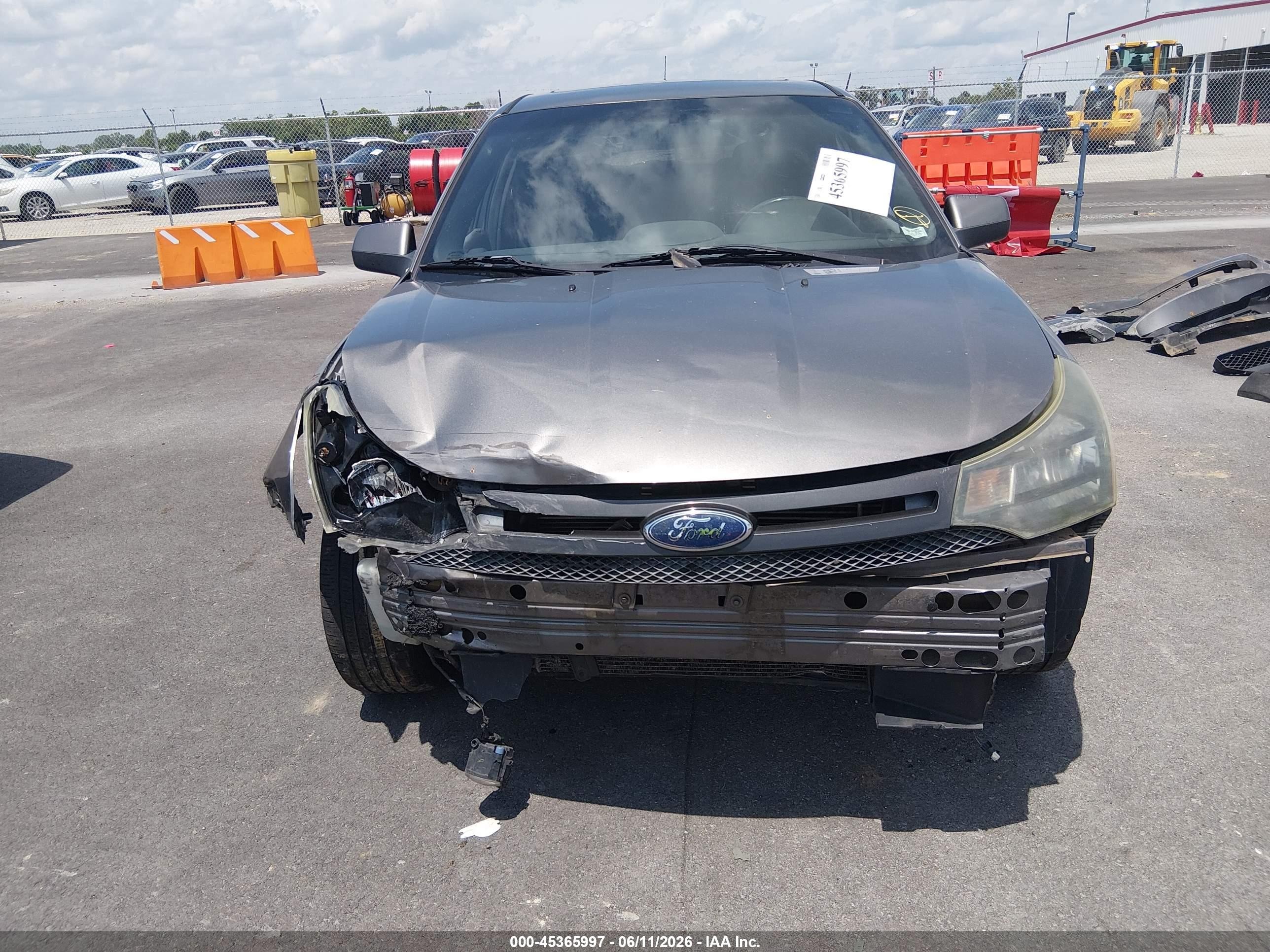 2010 Ford Focus Ses Gray vin: 1FAHP3GNXAW199550