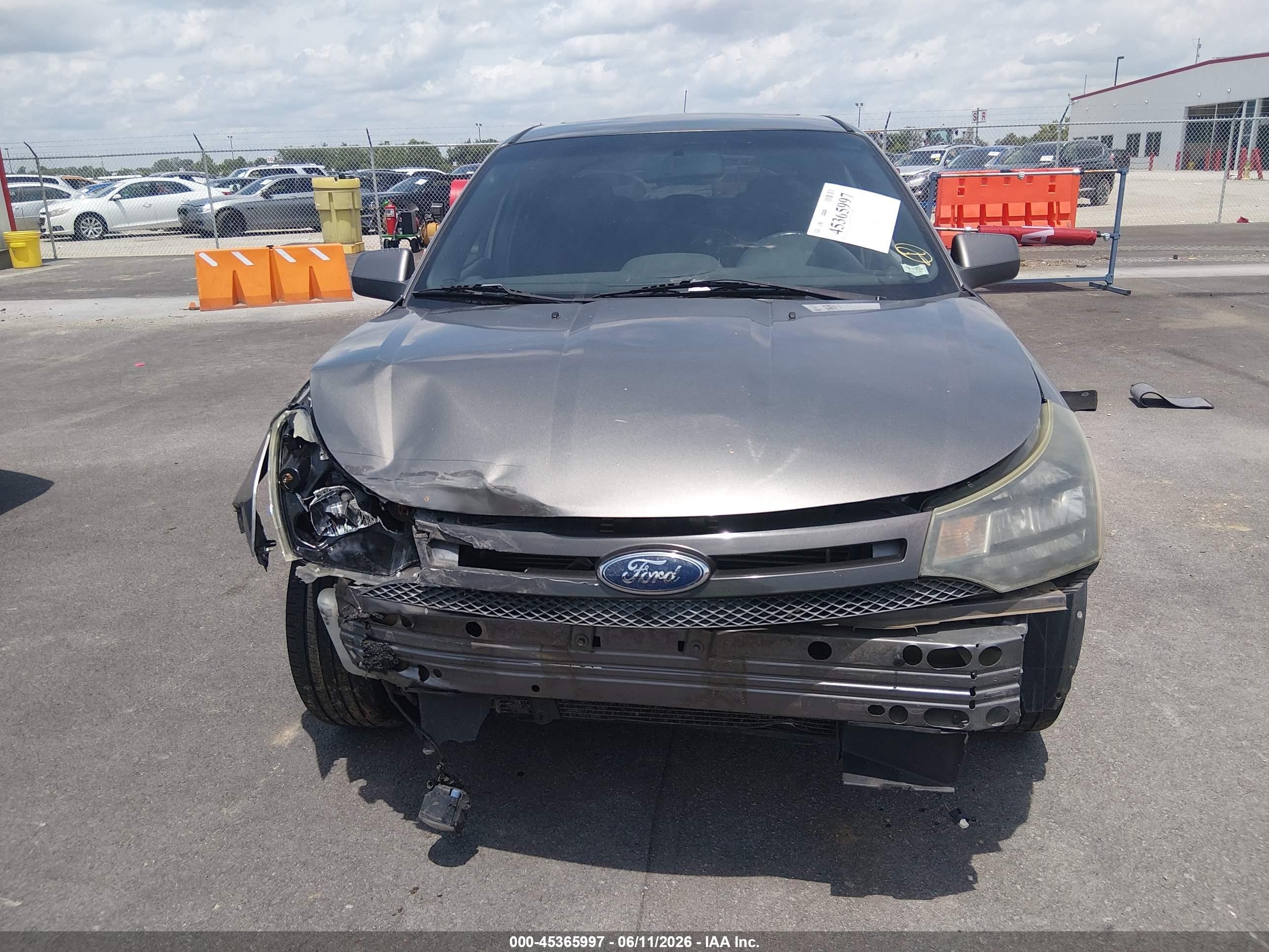 2010 Ford Focus Ses Gray vin: 1FAHP3GNXAW199550