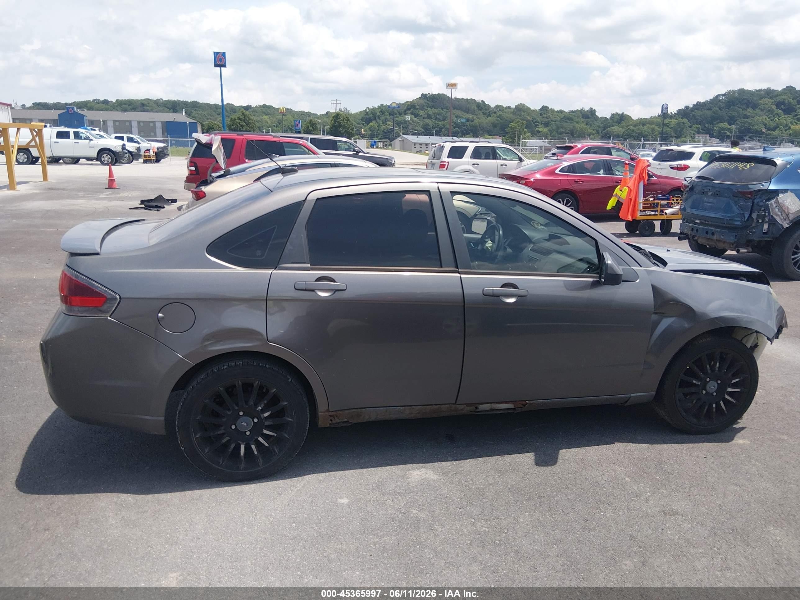 2010 Ford Focus Ses Gray vin: 1FAHP3GNXAW199550