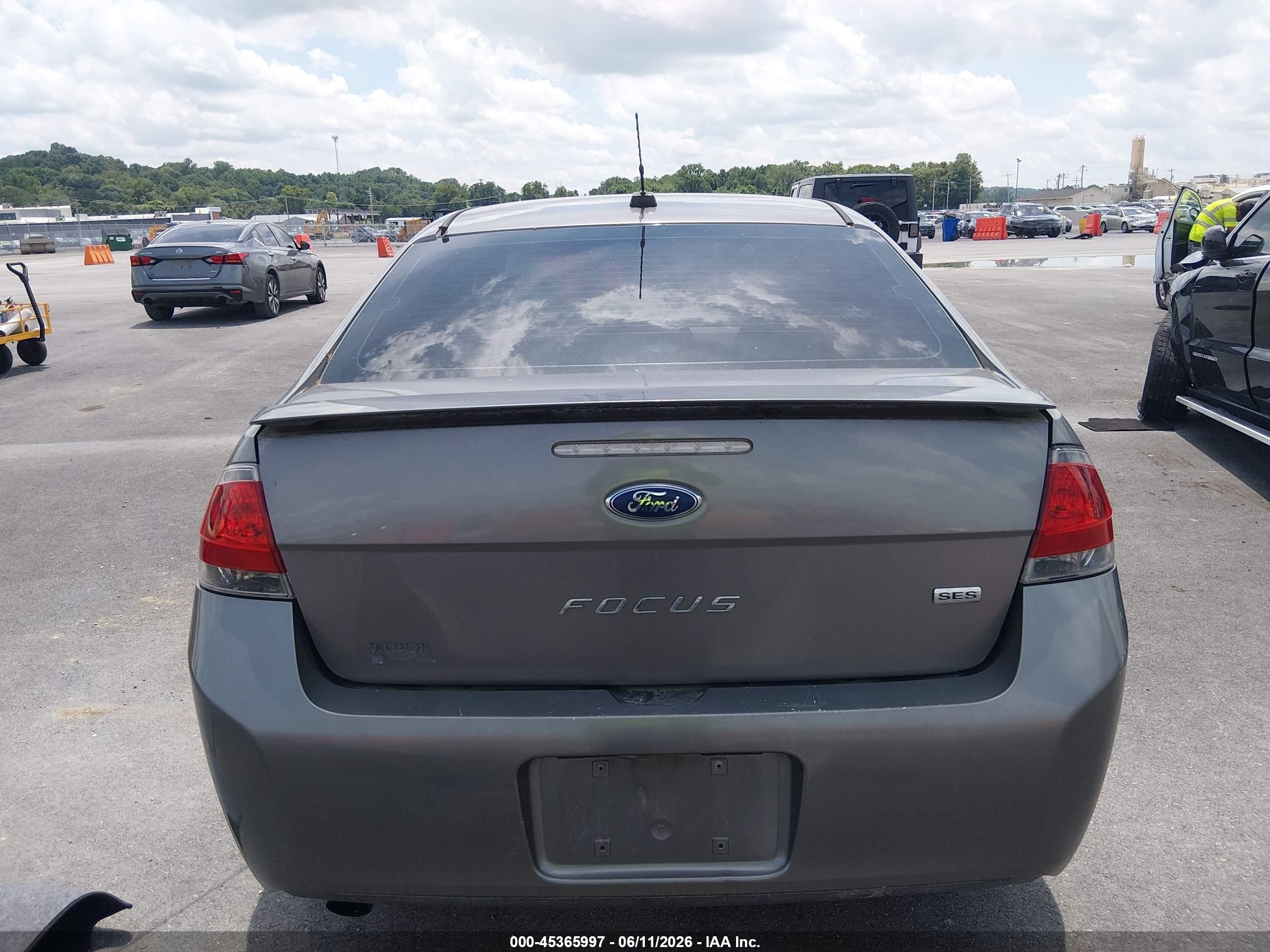 2010 Ford Focus Ses Gray vin: 1FAHP3GNXAW199550