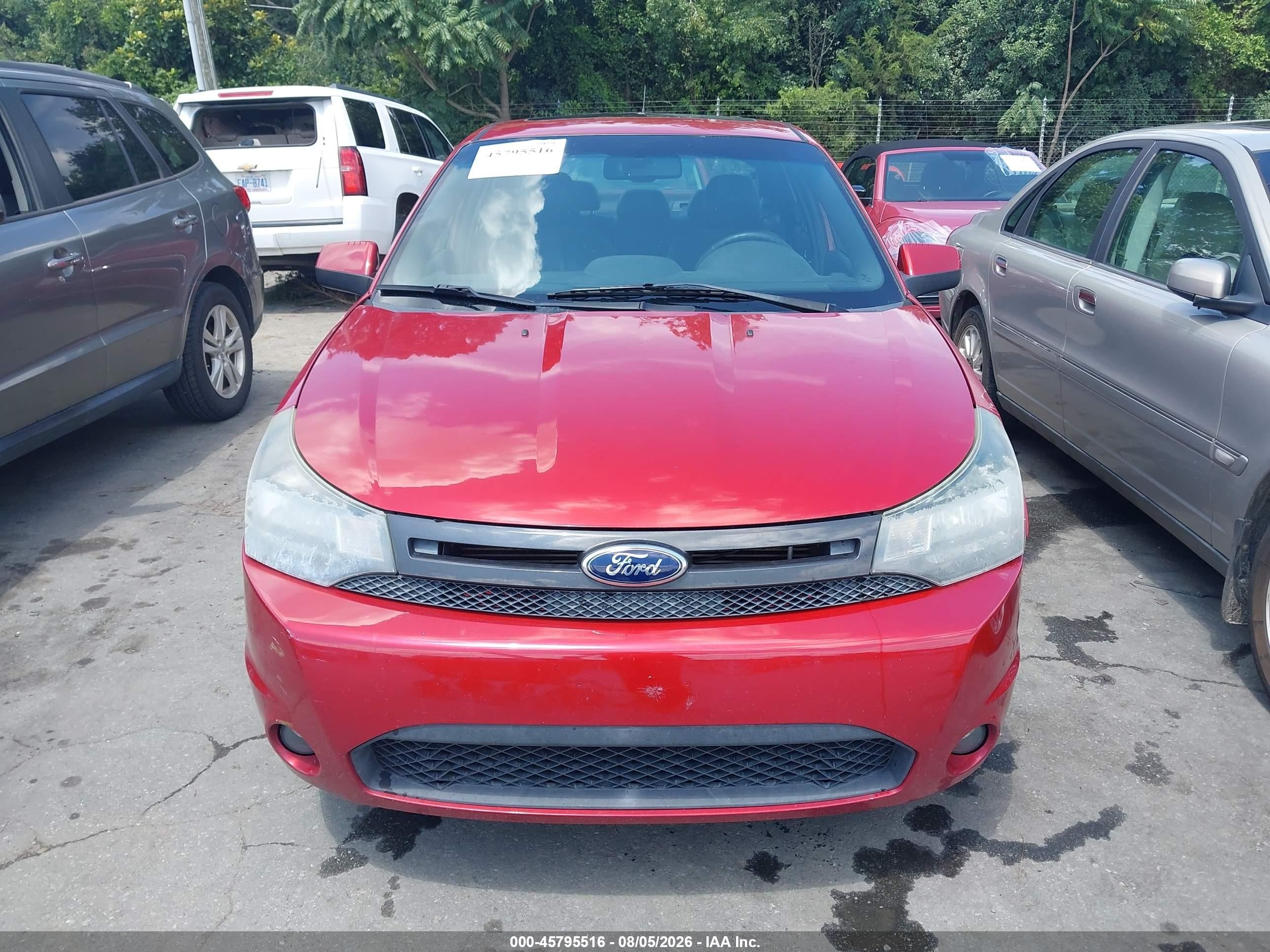 2011 Ford Focus Ses Red vin: 1FAHP3GNXBW114062