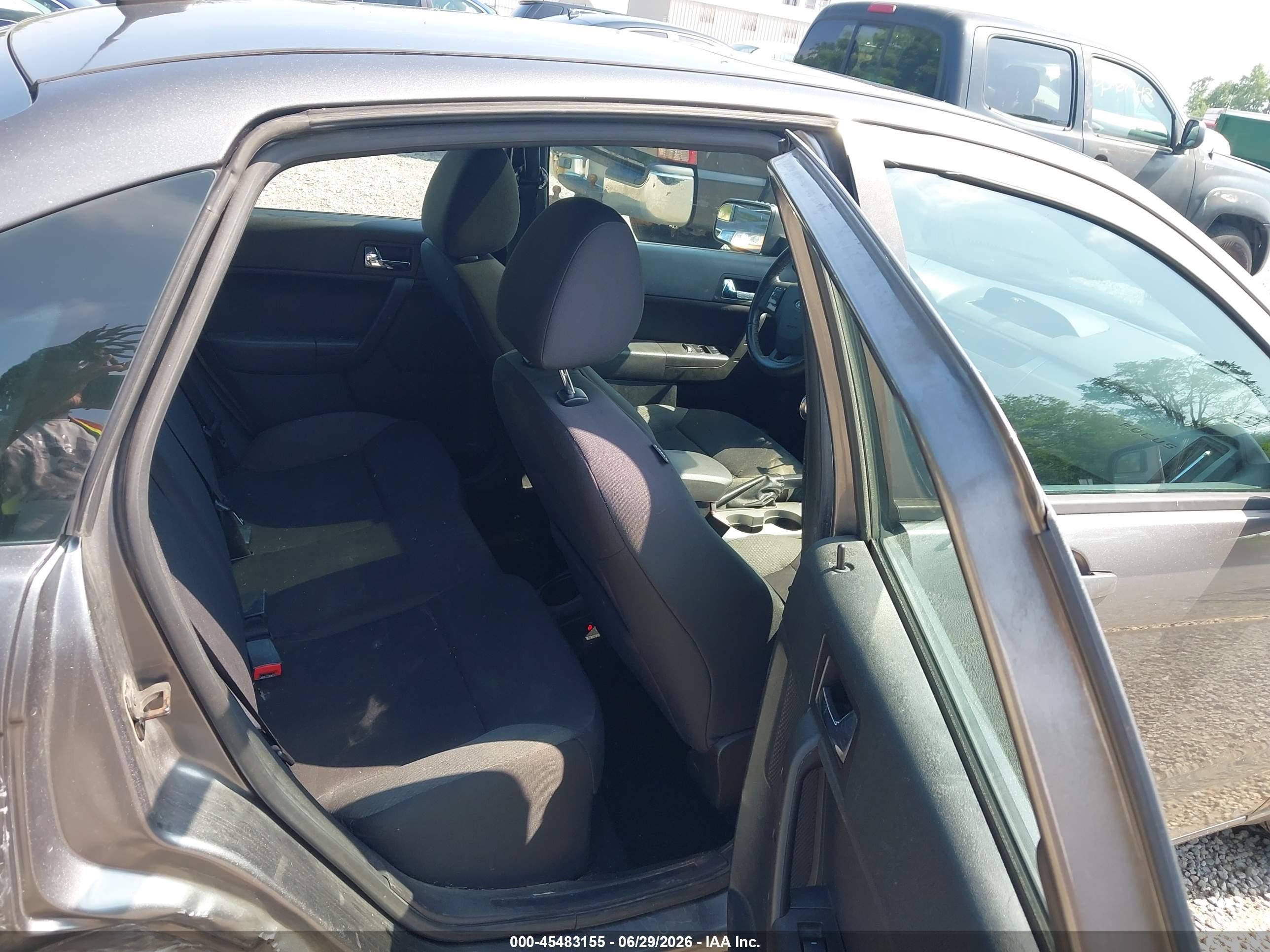 2011 Ford Focus Ses Gray vin: 1FAHP3GNXBW162595