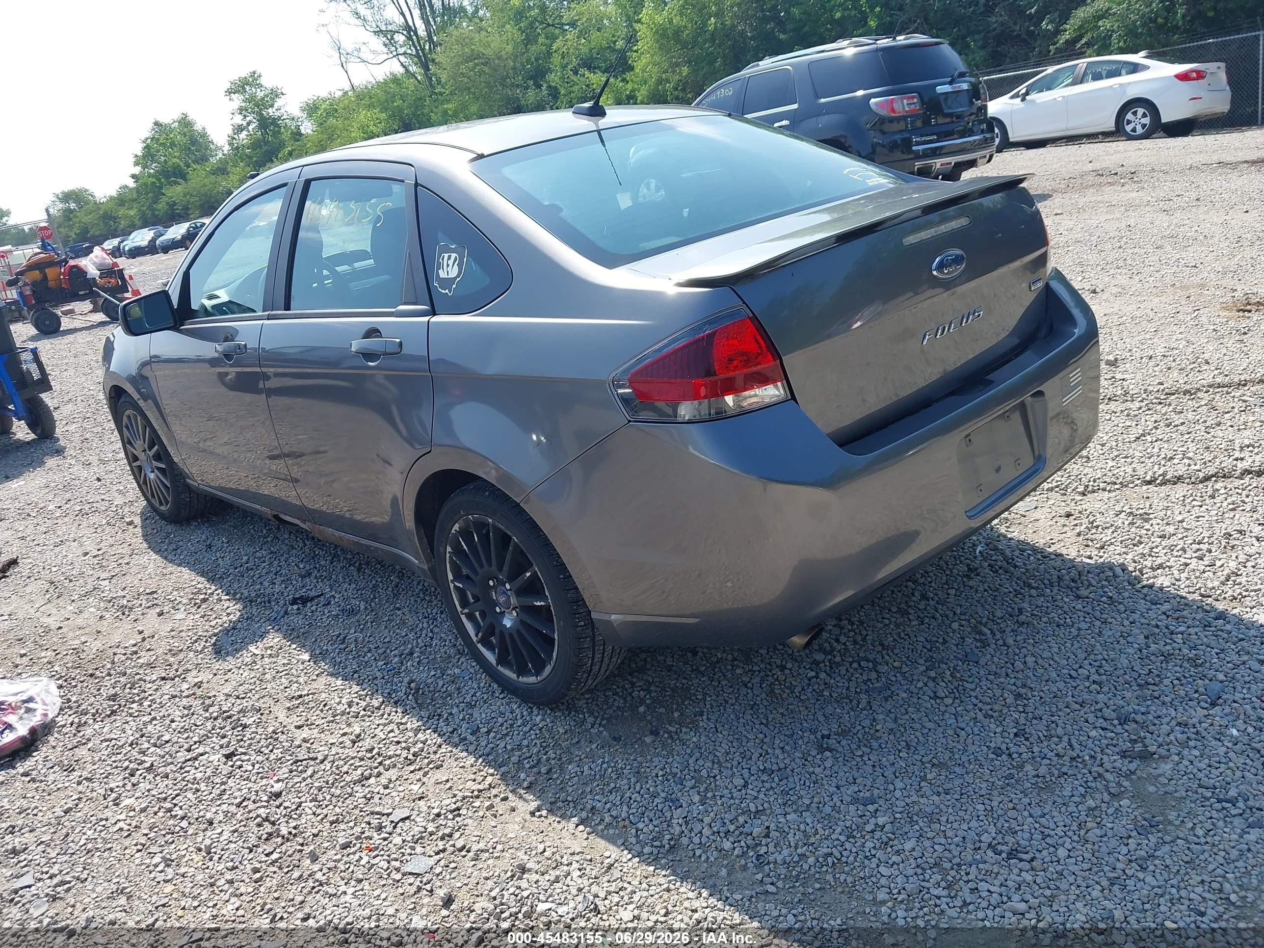 2011 Ford Focus Ses Gray vin: 1FAHP3GNXBW162595