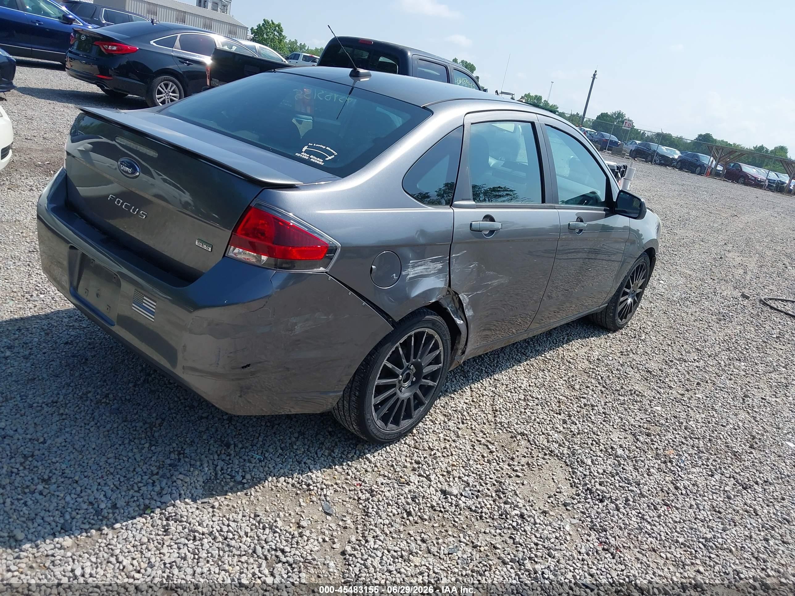 2011 Ford Focus Ses Gray vin: 1FAHP3GNXBW162595