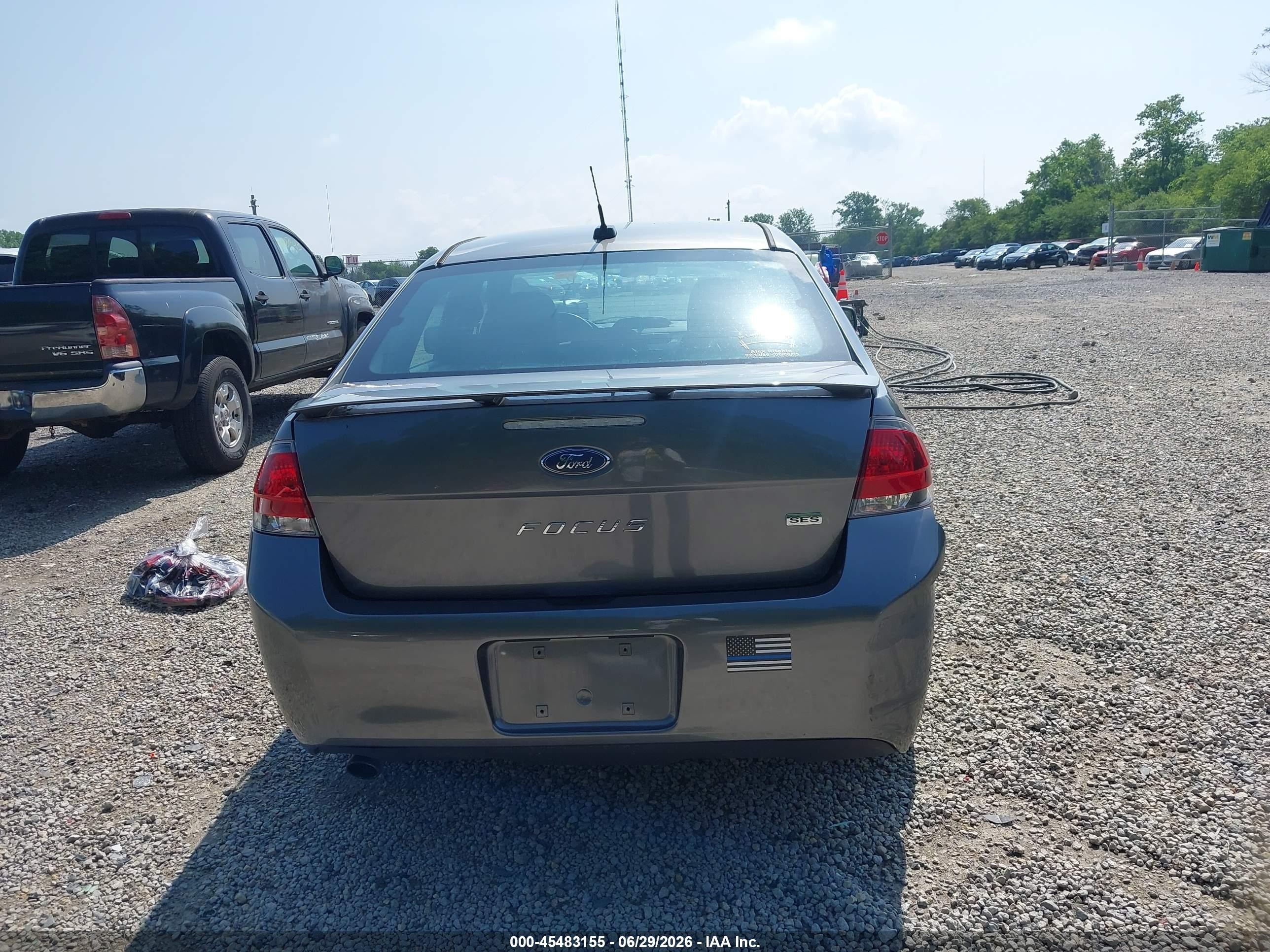 2011 Ford Focus Ses Gray vin: 1FAHP3GNXBW162595