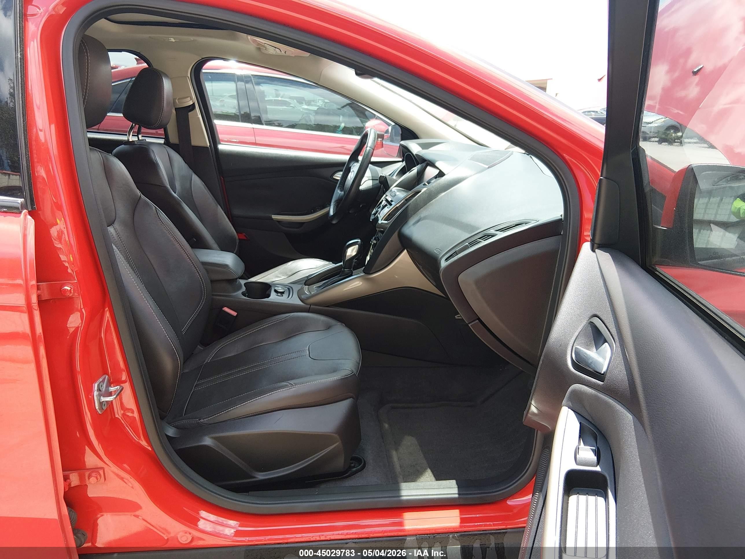 2012 Ford Focus Sel Красный vin: 1FAHP3H20CL172866