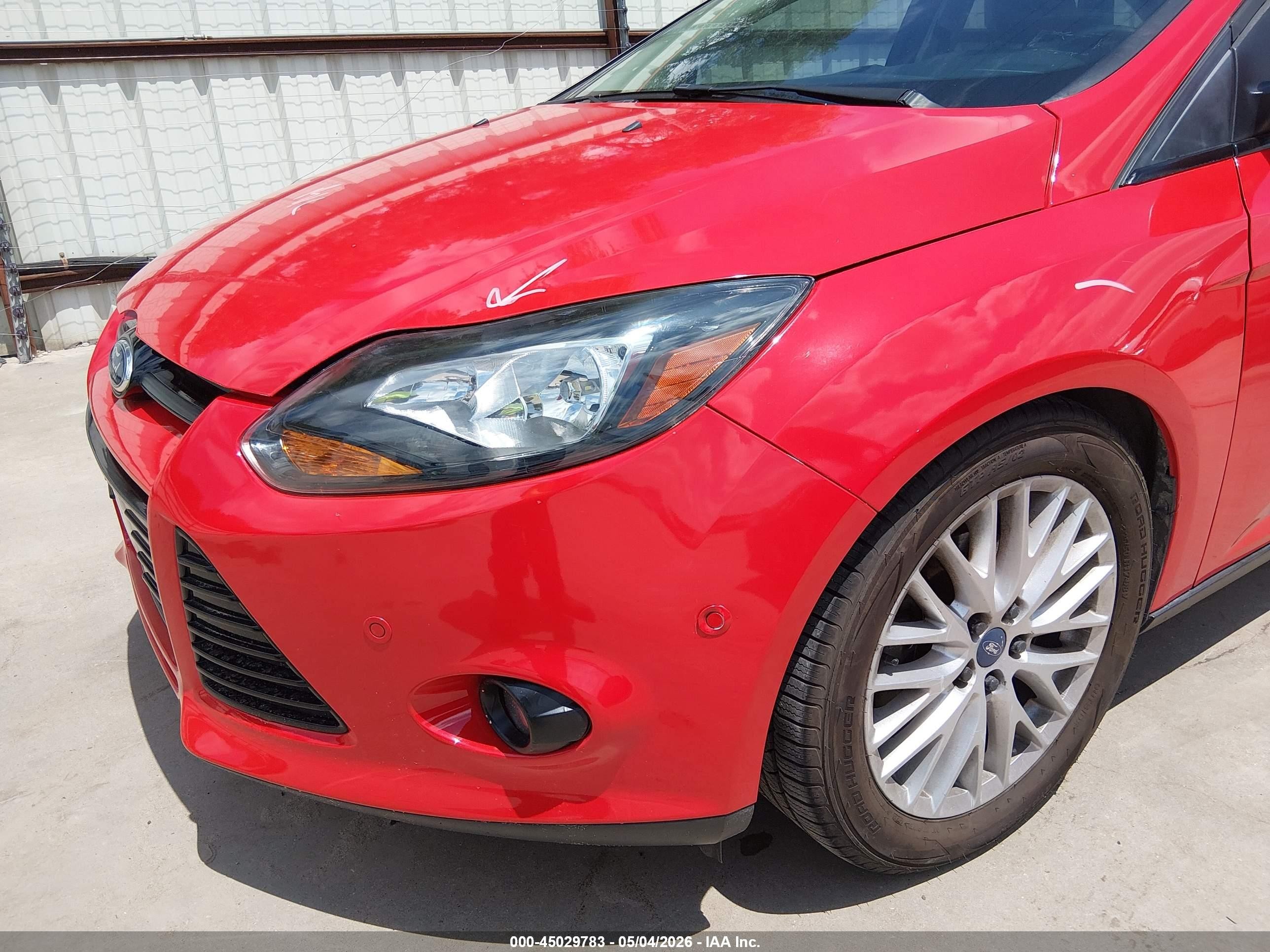 2012 Ford Focus Sel Красный vin: 1FAHP3H20CL172866