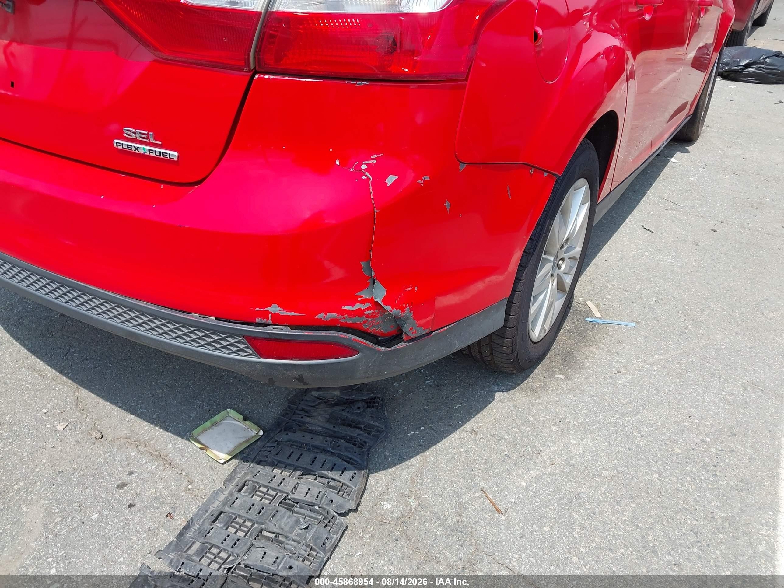 2012 Ford Focus Sel Red vin: 1FAHP3H20CL393612