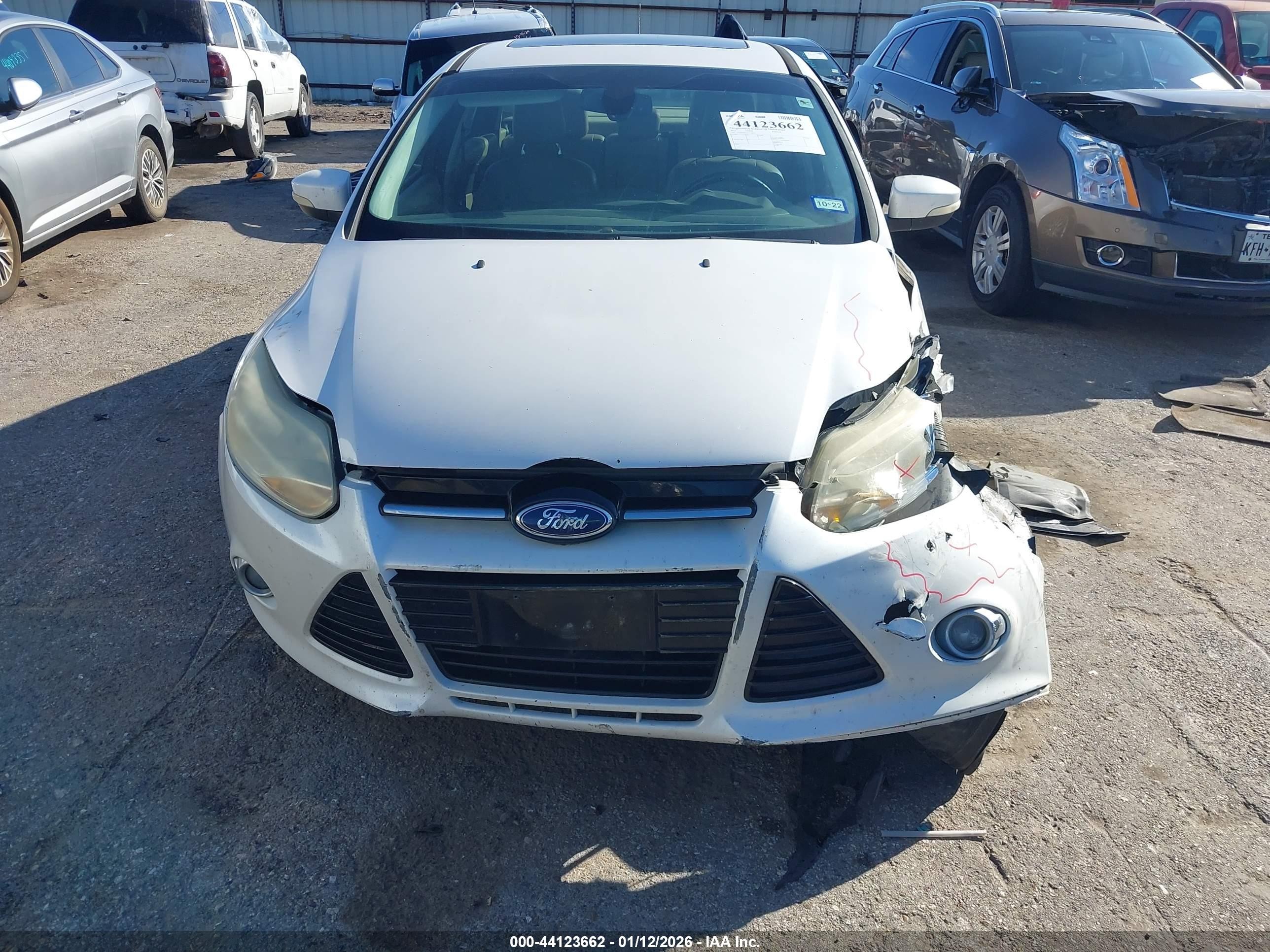 2012 Ford Focus Sel Белый vin: 1FAHP3H21CL139617