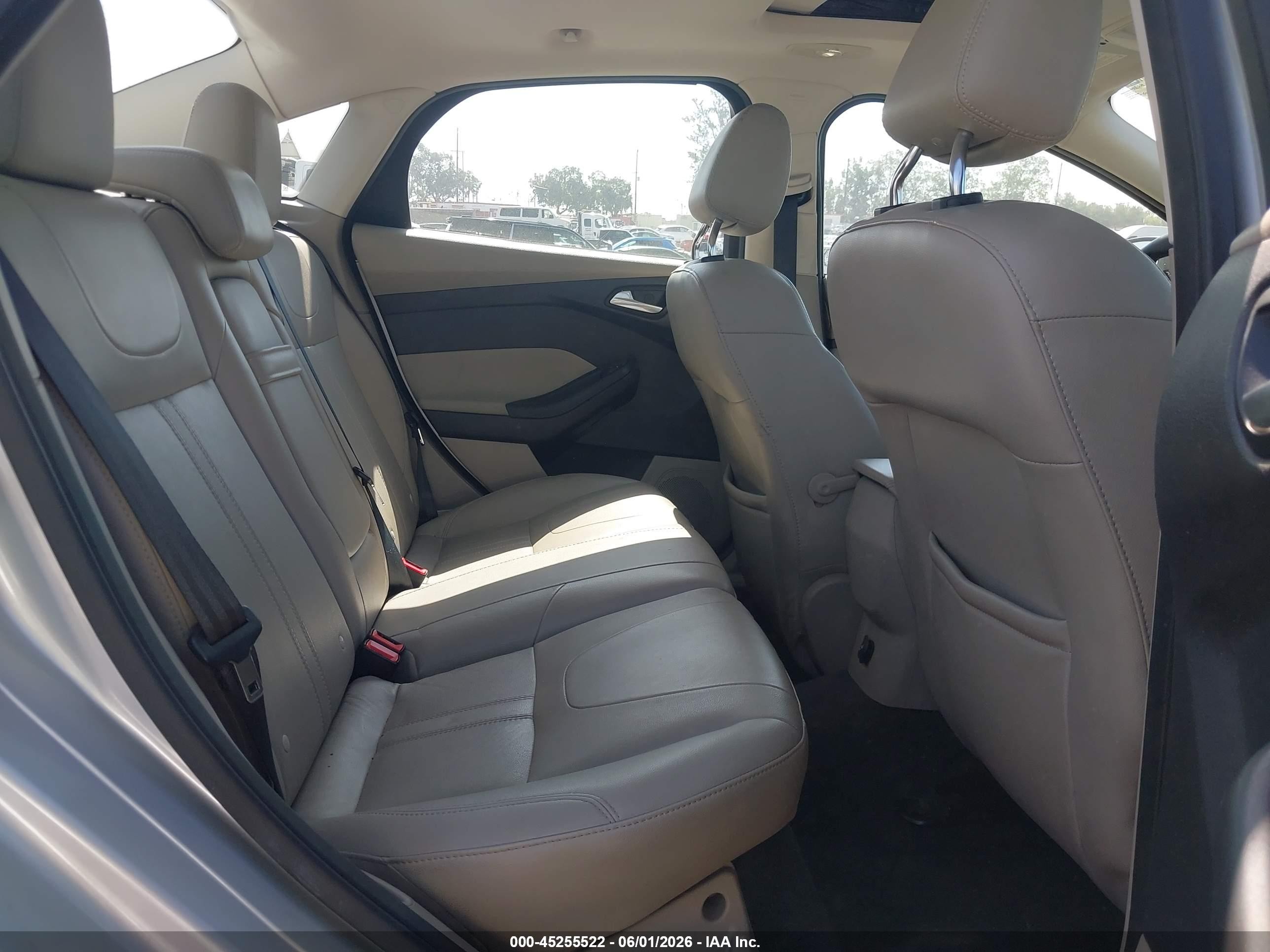 2012 Ford Focus Sel Silver vin: 1FAHP3H22CL179933