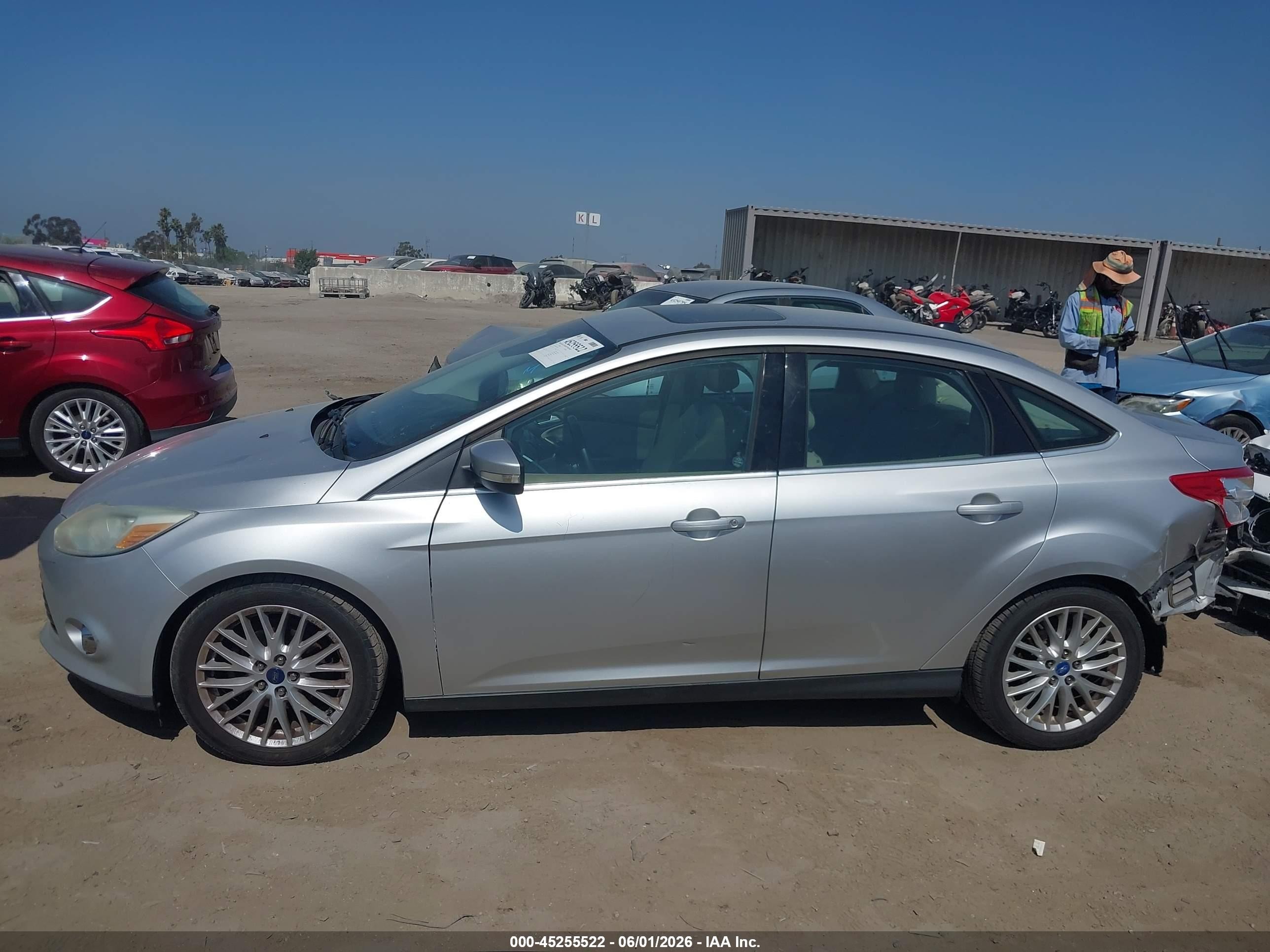 2012 Ford Focus Sel Silver vin: 1FAHP3H22CL179933