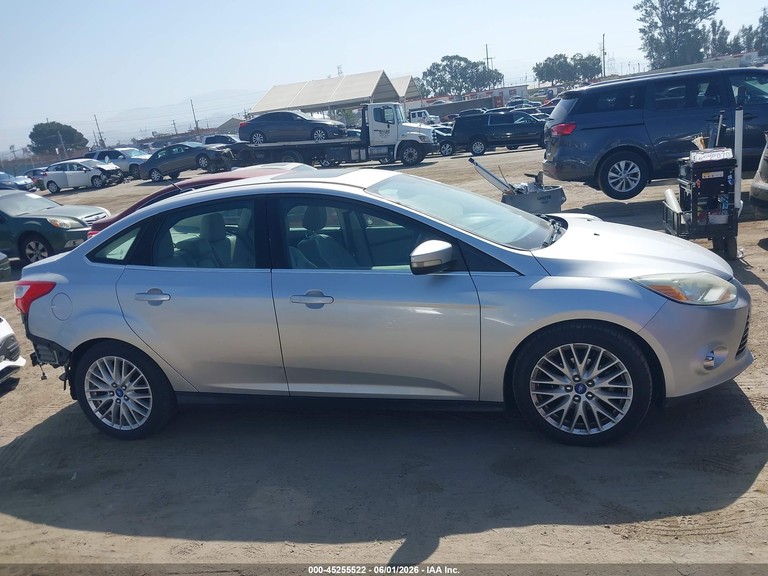 2012 Ford Focus Sel Silver vin: 1FAHP3H22CL179933