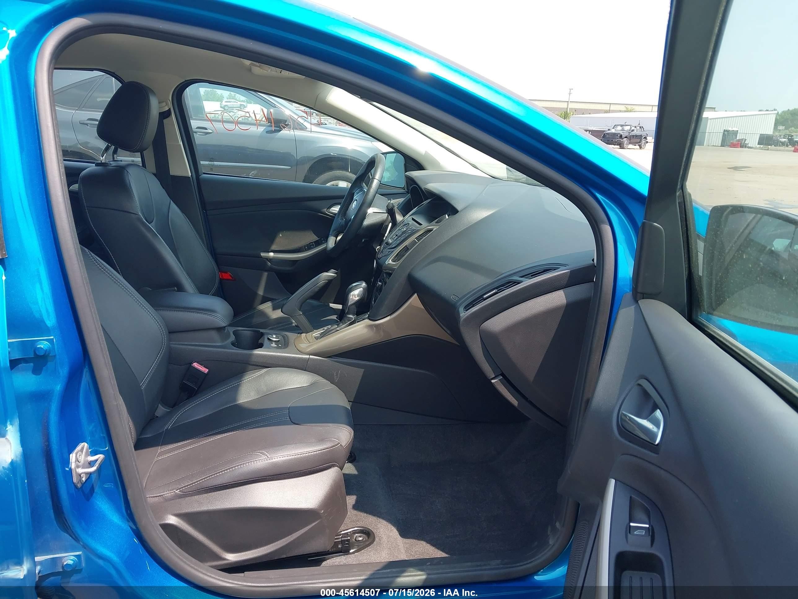 2012 Ford Focus Sel Blue vin: 1FAHP3H22CL242433