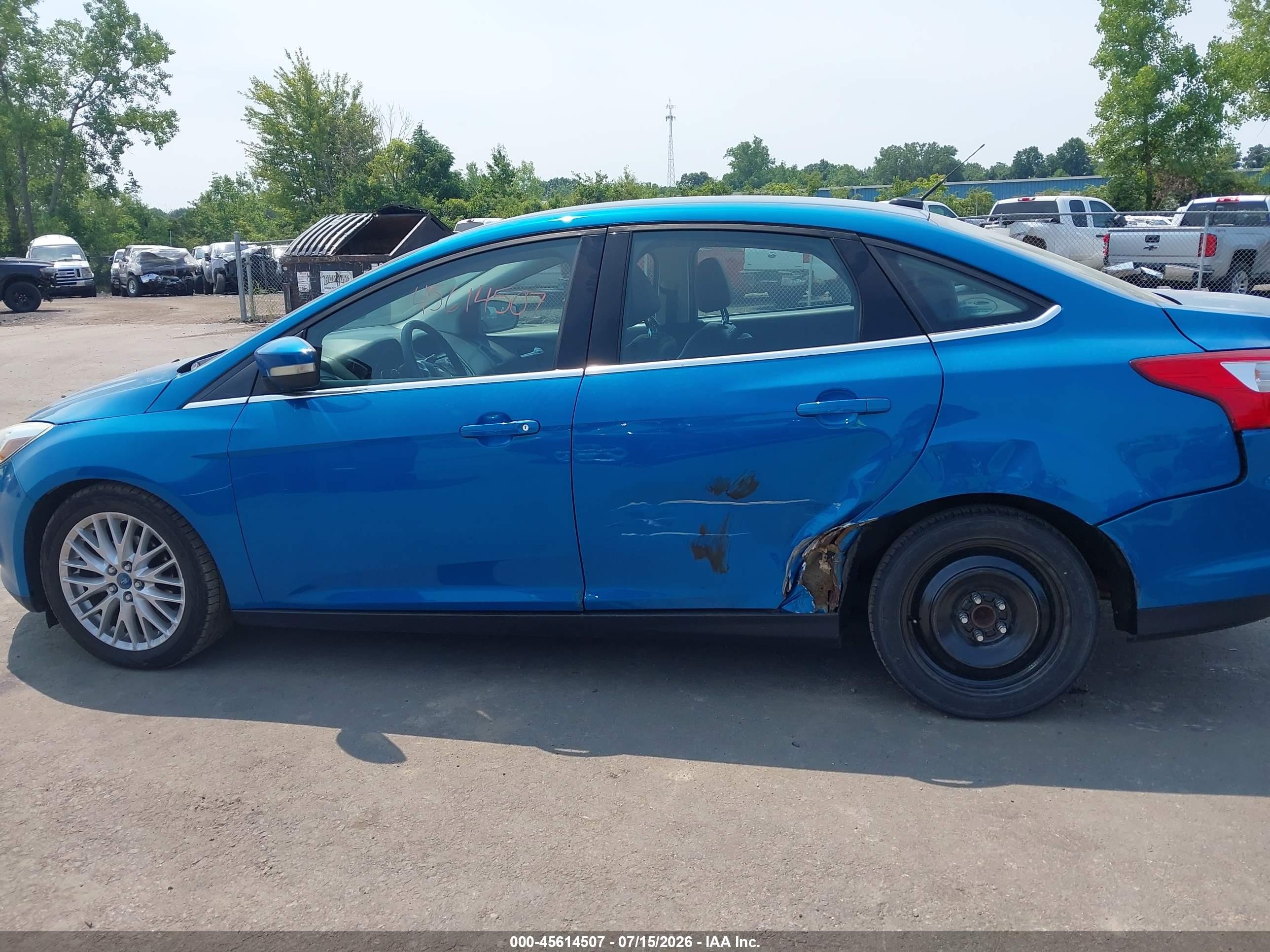 2012 Ford Focus Sel Blue vin: 1FAHP3H22CL242433