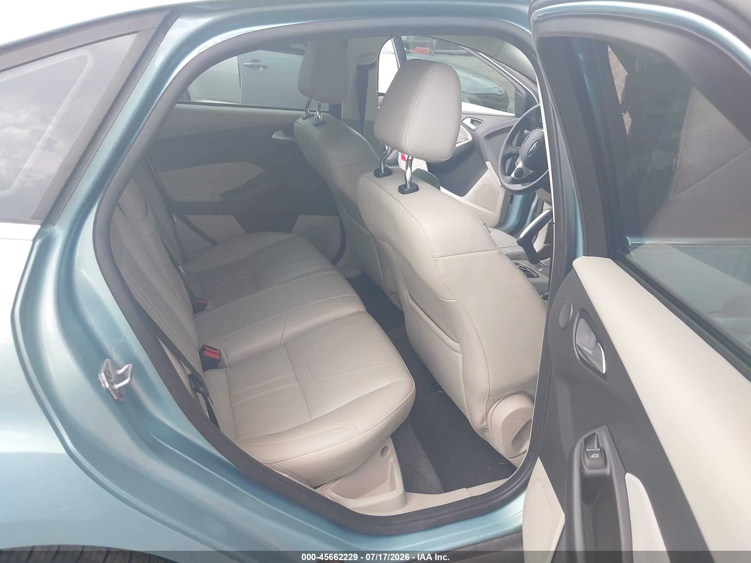 2012 Ford Focus Sel Blue vin: 1FAHP3H22CL245235