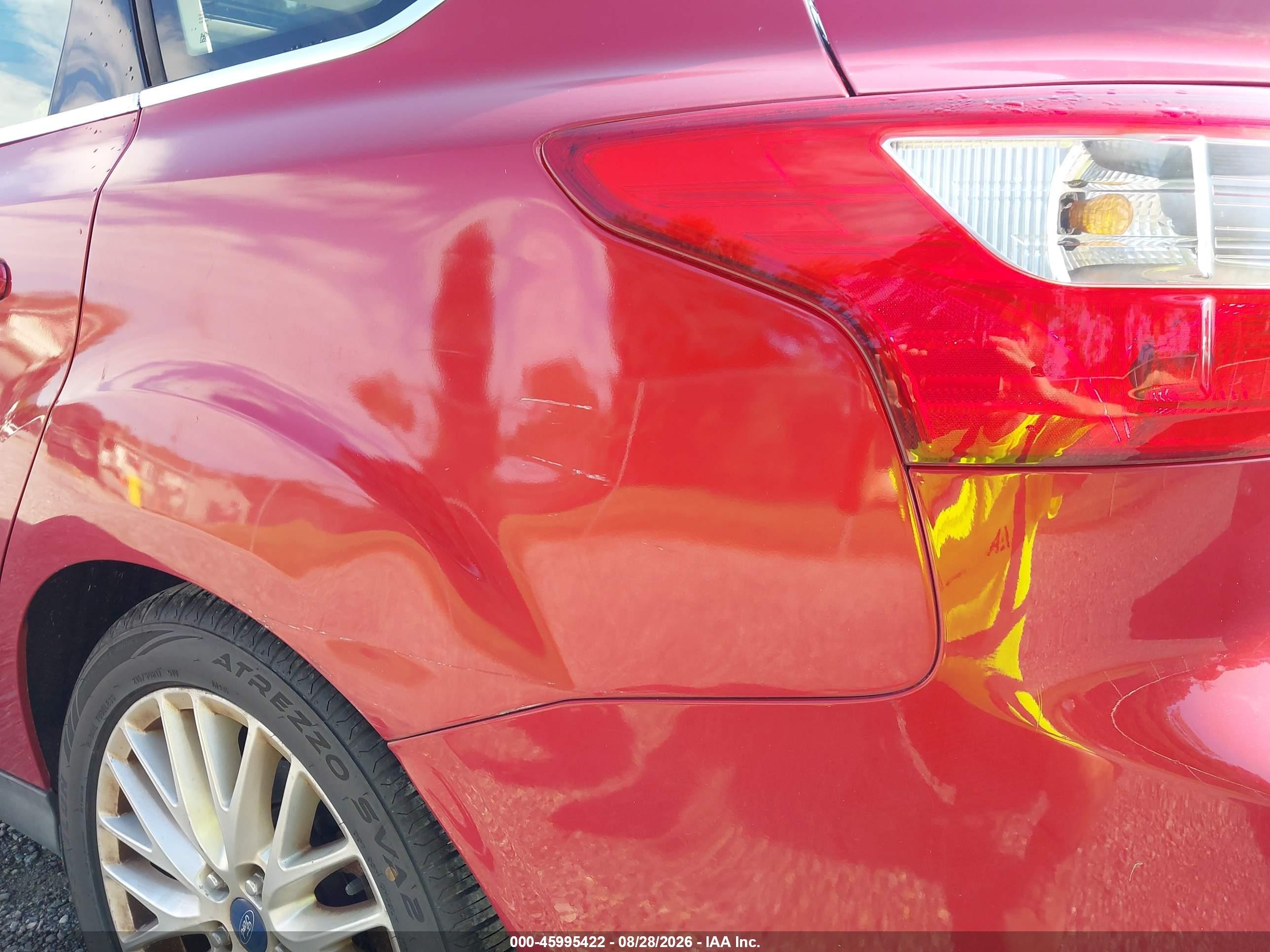 2012 Ford Focus Sel Red vin: 1FAHP3H22CL298758