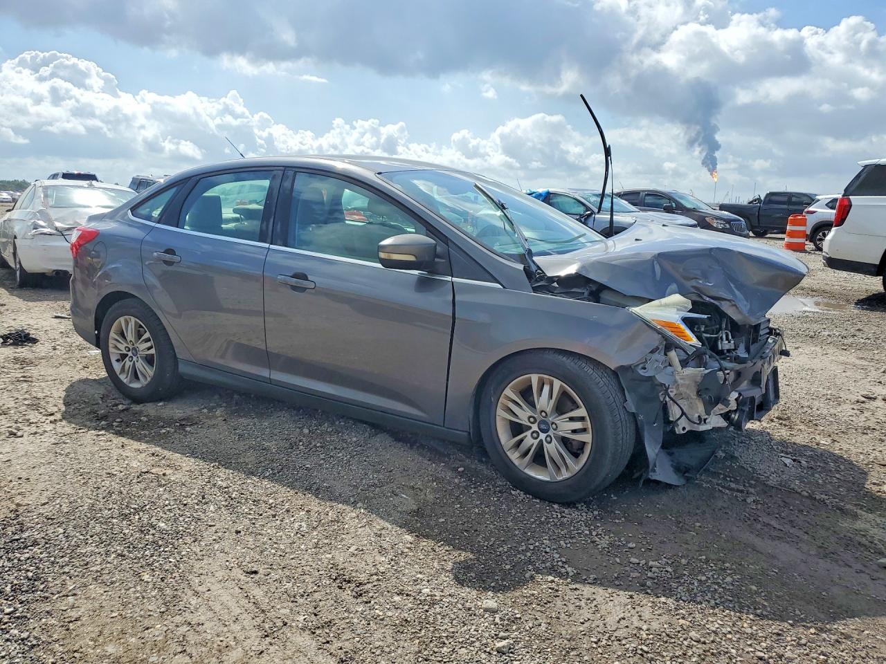 2012 Ford Focus Sel Gray vin: 1FAHP3H22CL360384