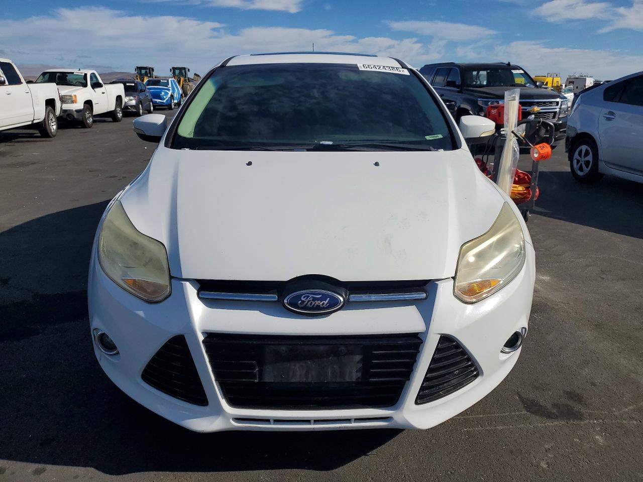 2012 Ford Focus Sel White vin: 1FAHP3H22CL393305