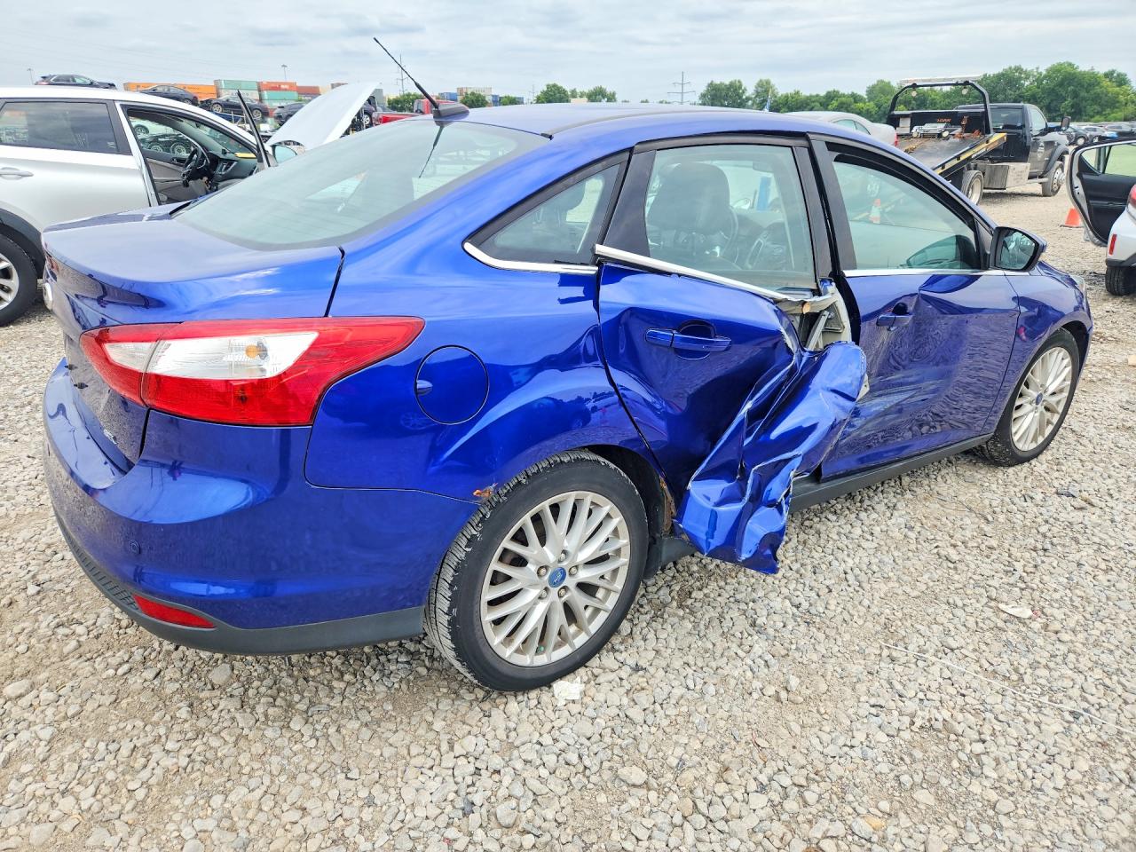 2012 Ford Focus Sel Blue vin: 1FAHP3H22CL395040