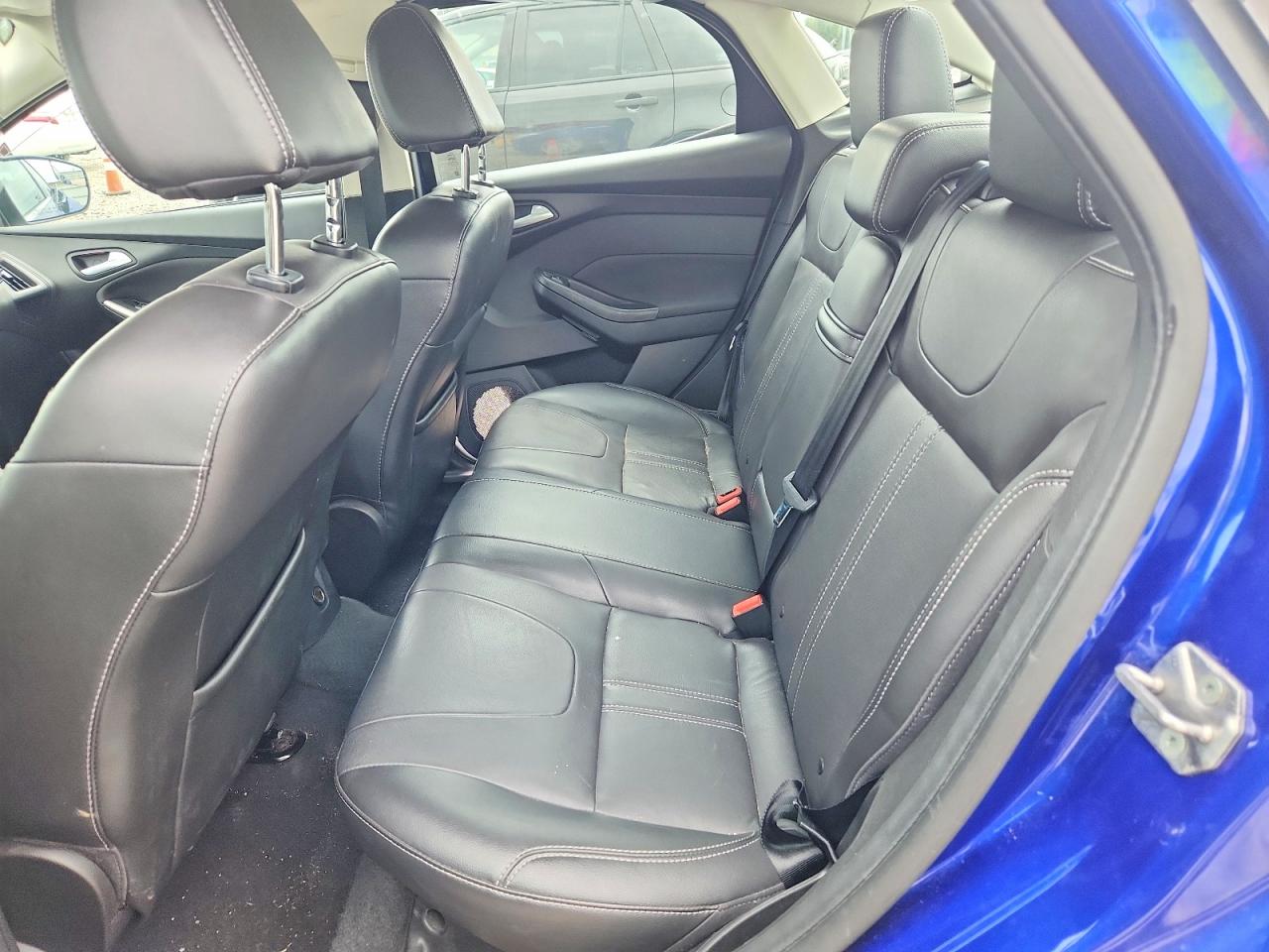 2012 Ford Focus Sel Blue vin: 1FAHP3H22CL395040