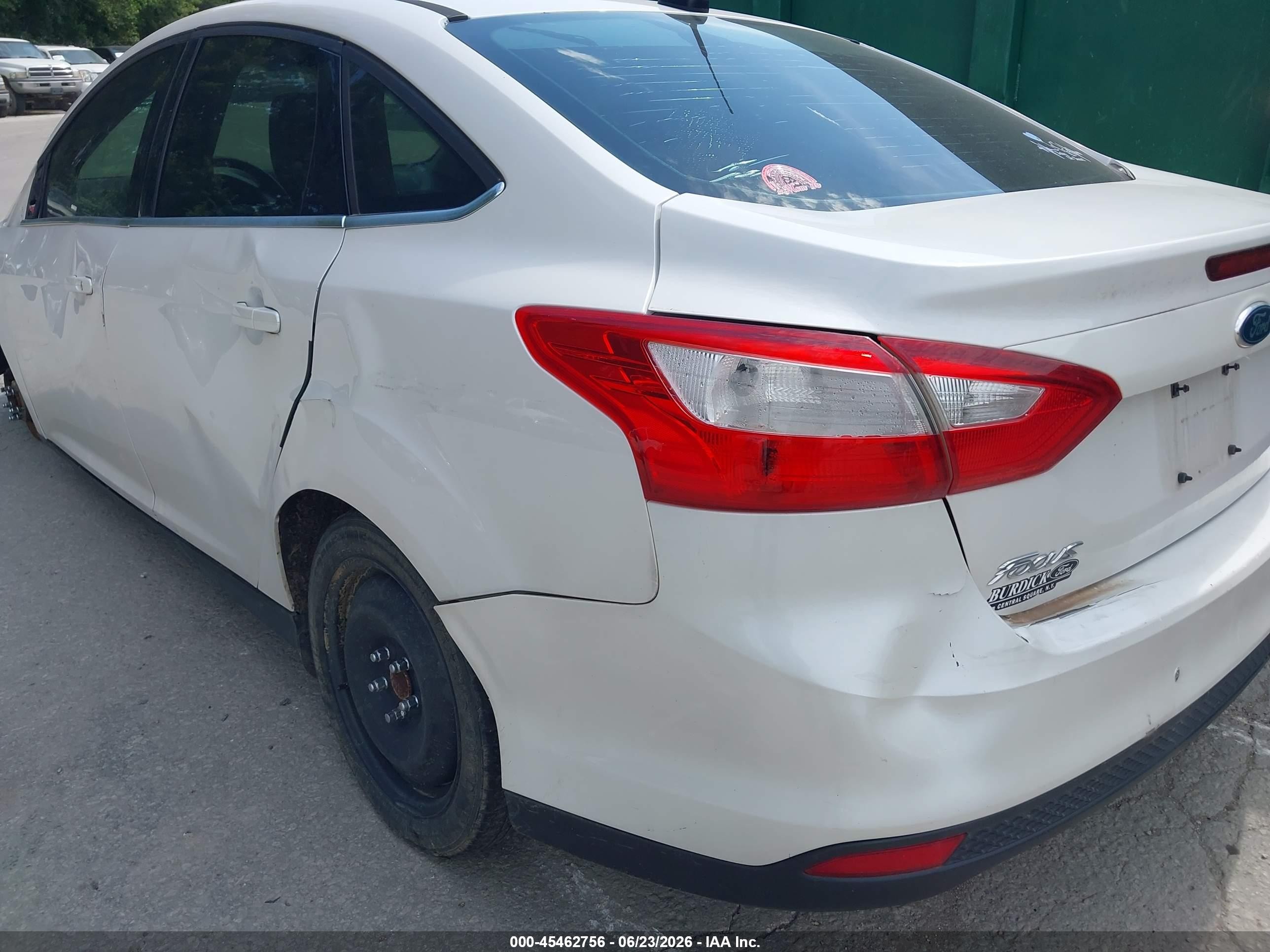 2012 Ford Focus Sel White vin: 1FAHP3H23CL180234